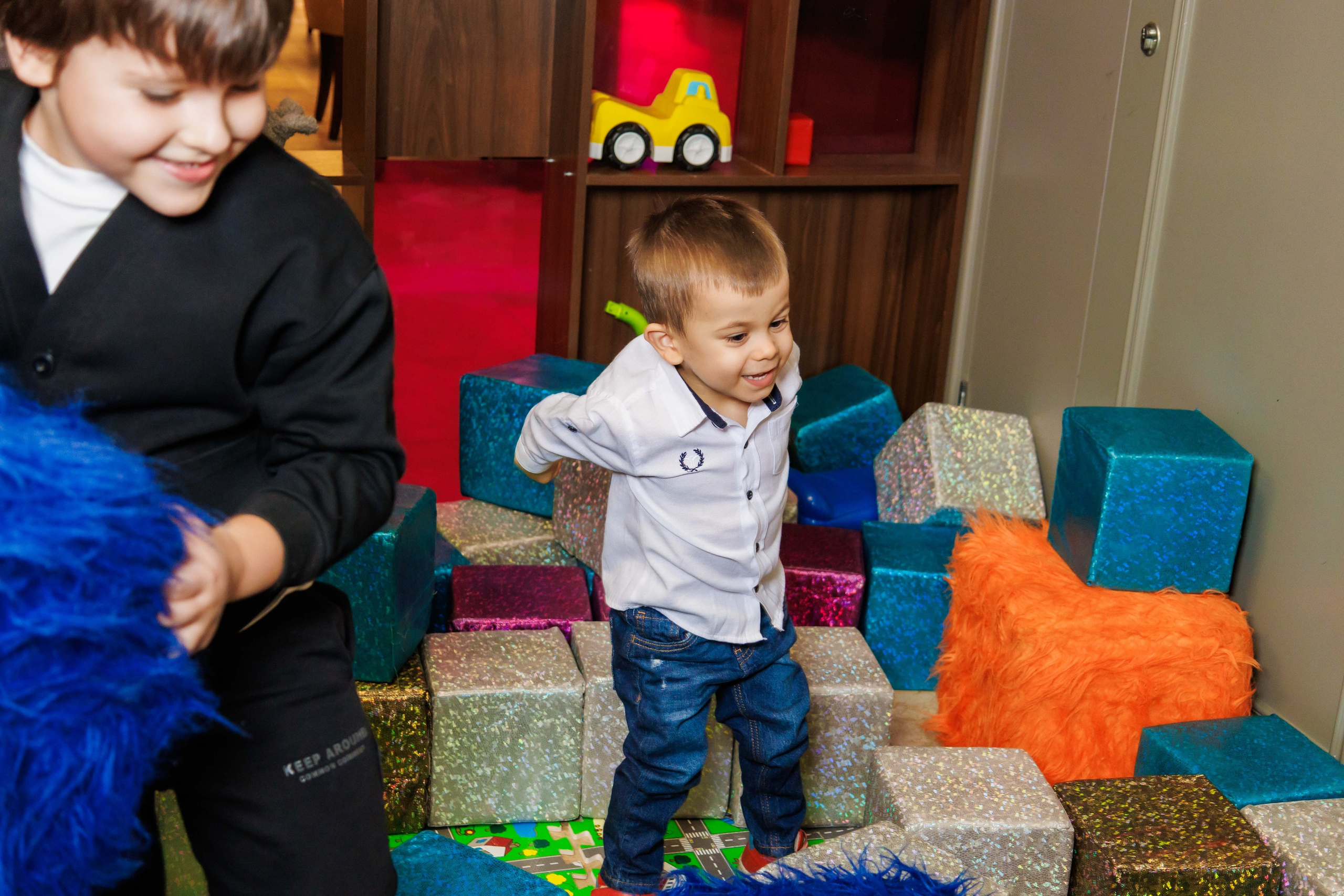 День рождения в ресторане. Фотограф в Москве Дмитрий Емельянов