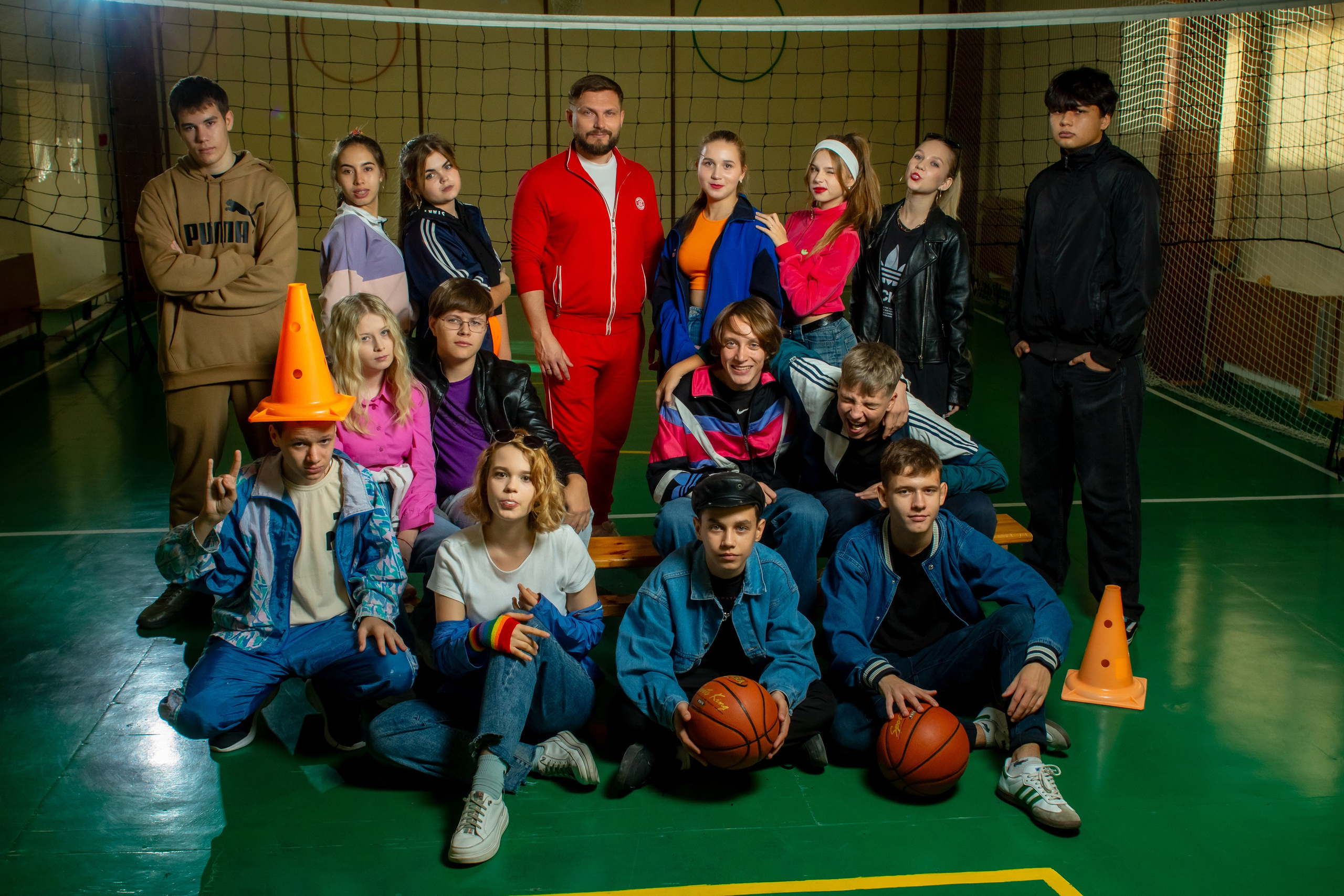 Школьная фотосессия в стиле 90-х для выпукного альбома. Ольга Плаксина фотограф в Саратове