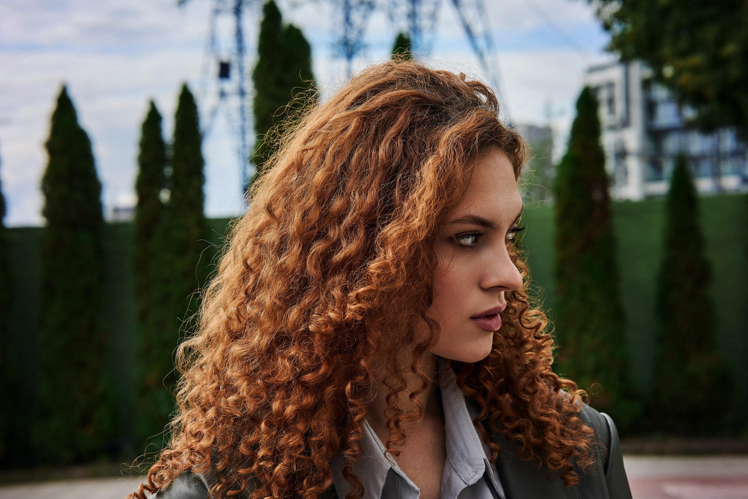 Женский портрет при естественном освещении