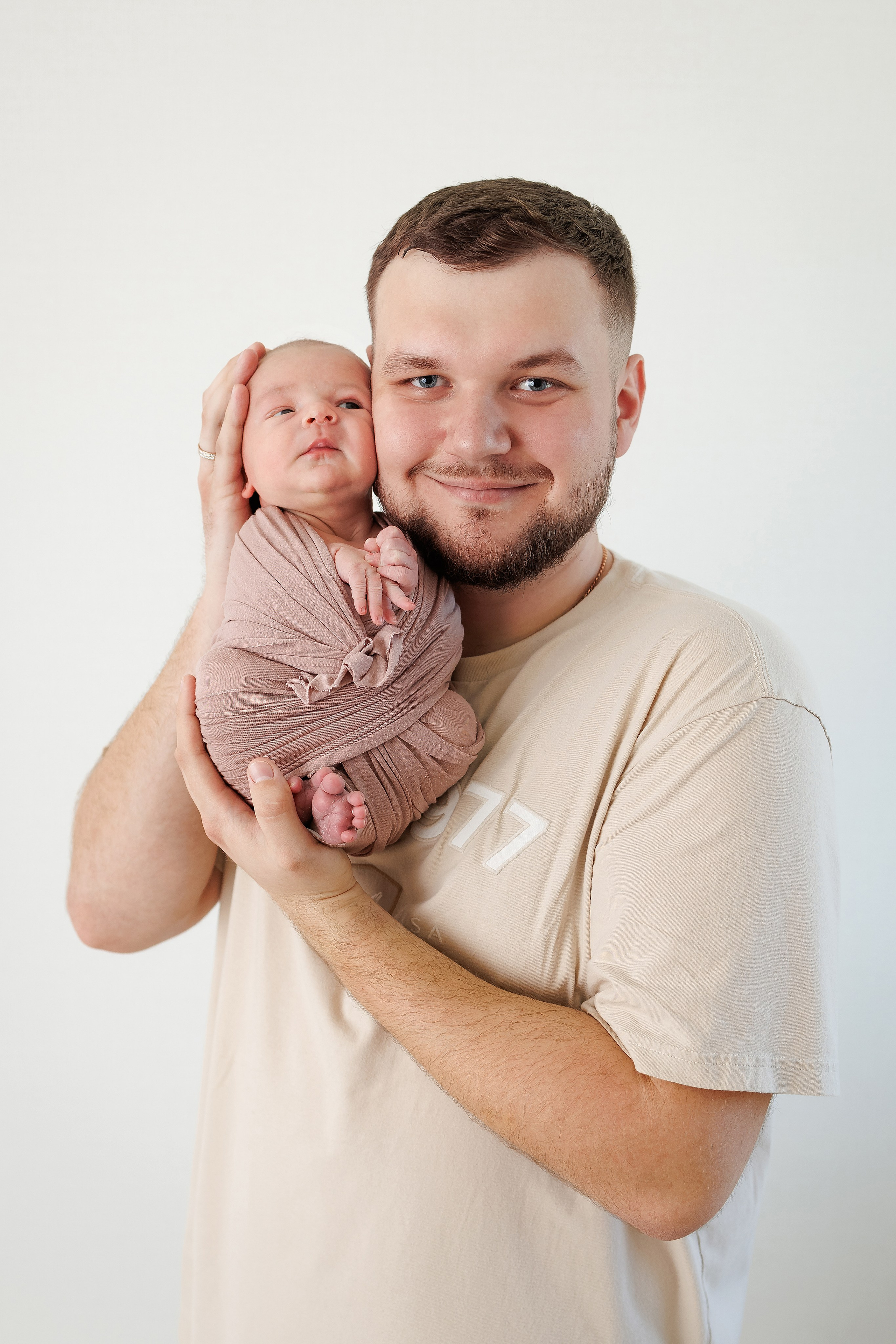 Льву 1 неделя. Фотограф новорожденный малышей Новосибирск