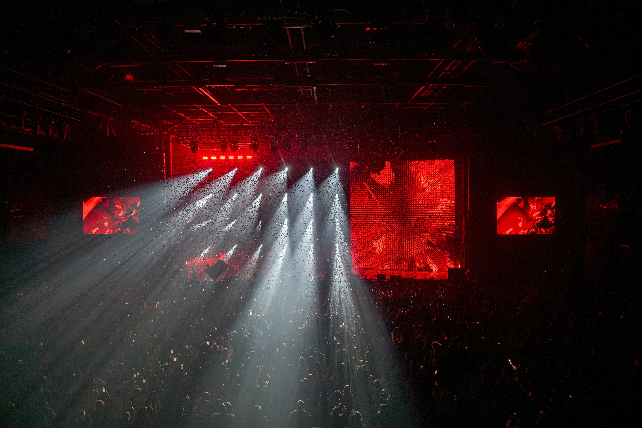 RAMIL / МОСКВА / 2025. OOPS