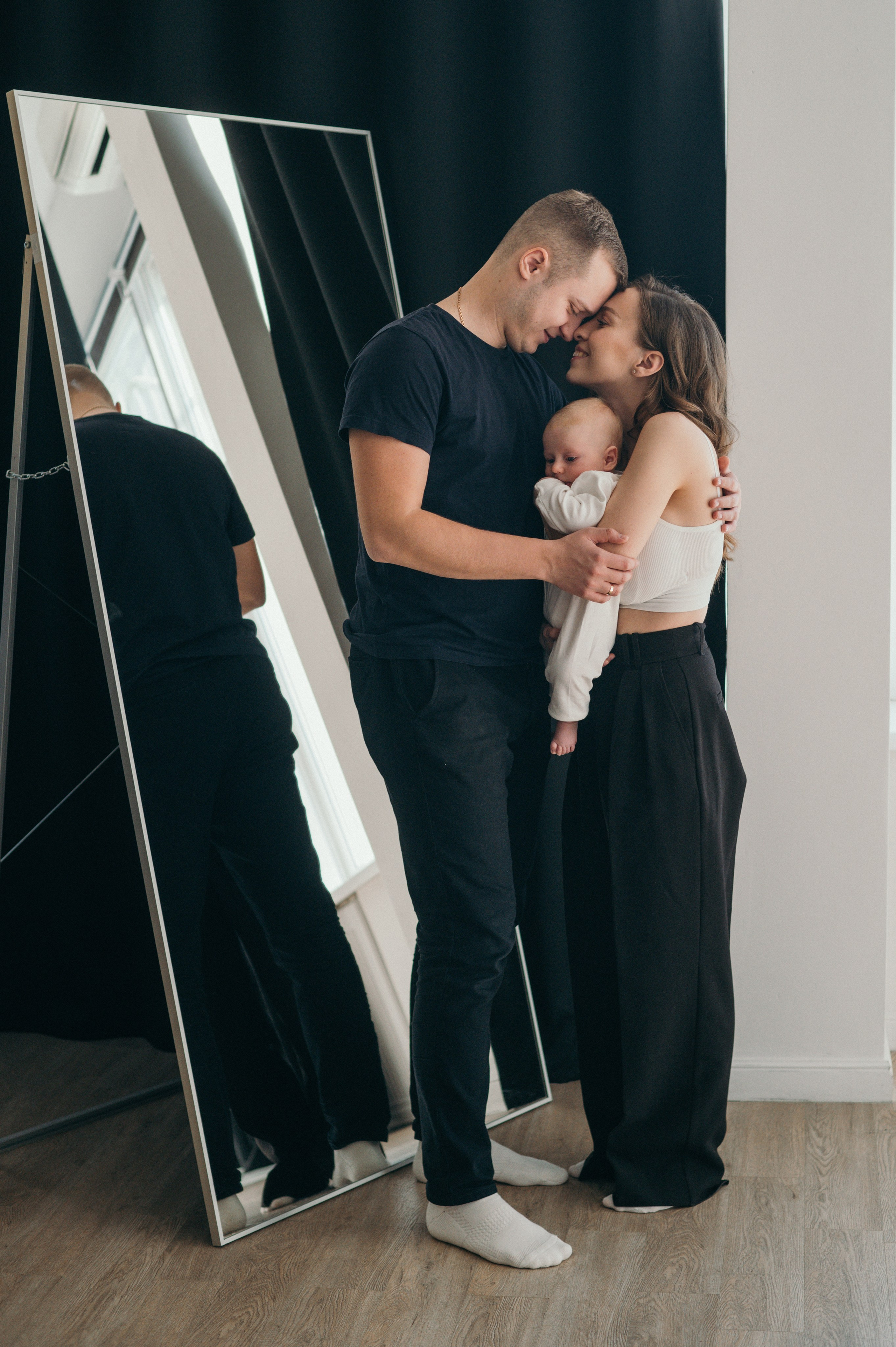 Семейная Фотосессия с малышом в студии. Фотограф Москва