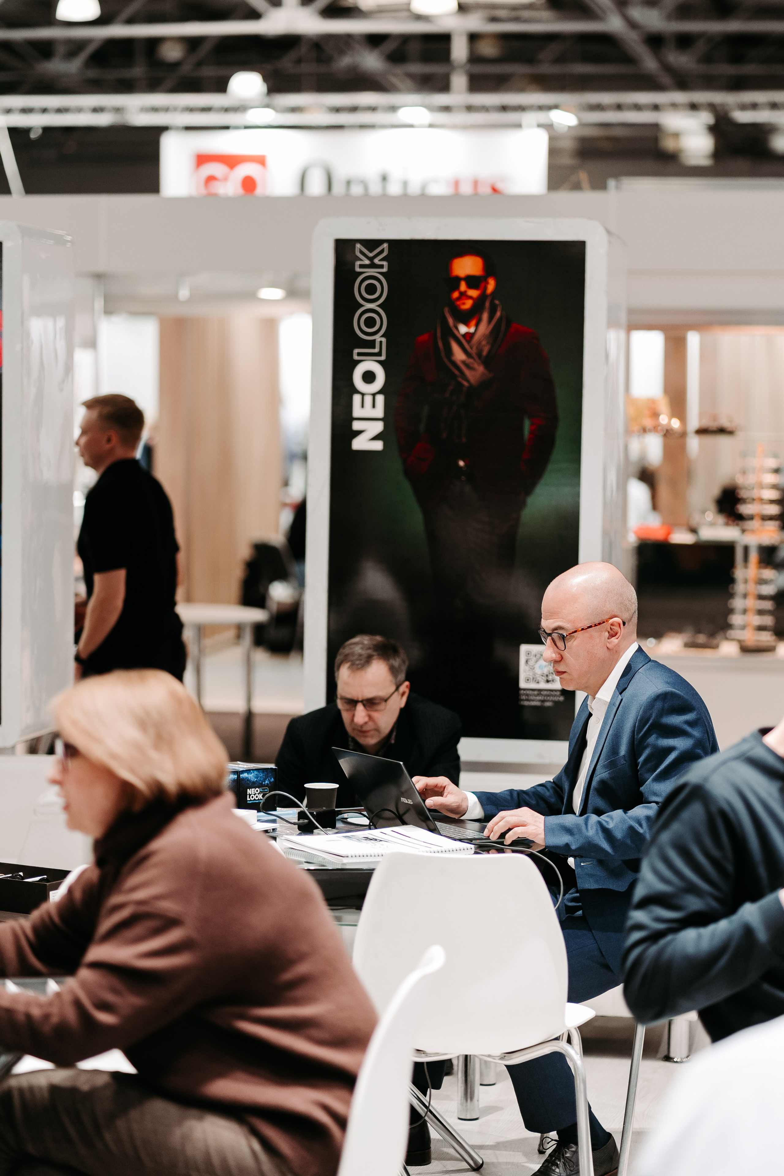 Оптическая_выставка. Репортажный и свадебный фотограф в Москве Рая Небогатова