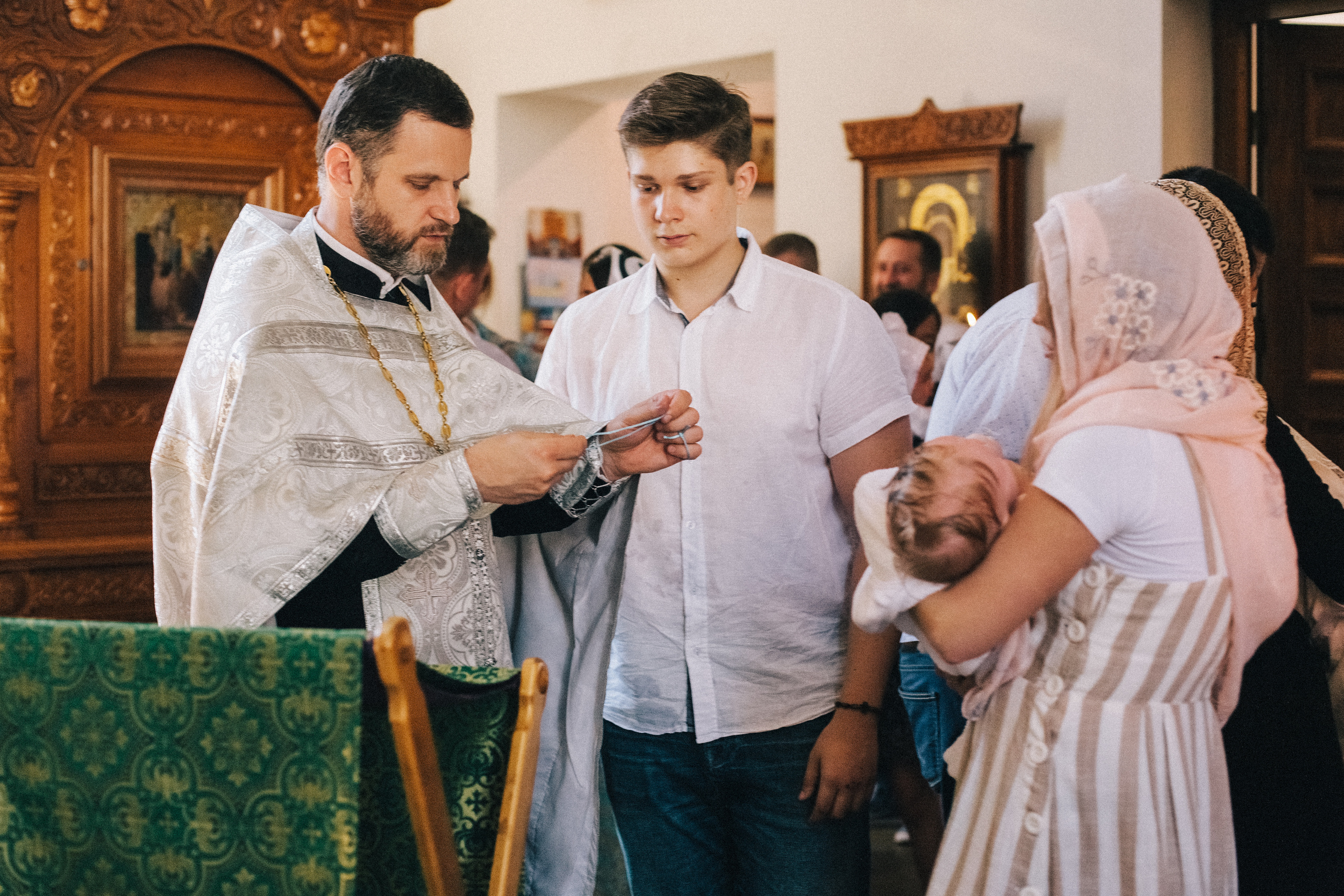 Крещение Мироши. Семейный фотограф, фотограф родов, репортажей фотограф в Санкт-Петербу