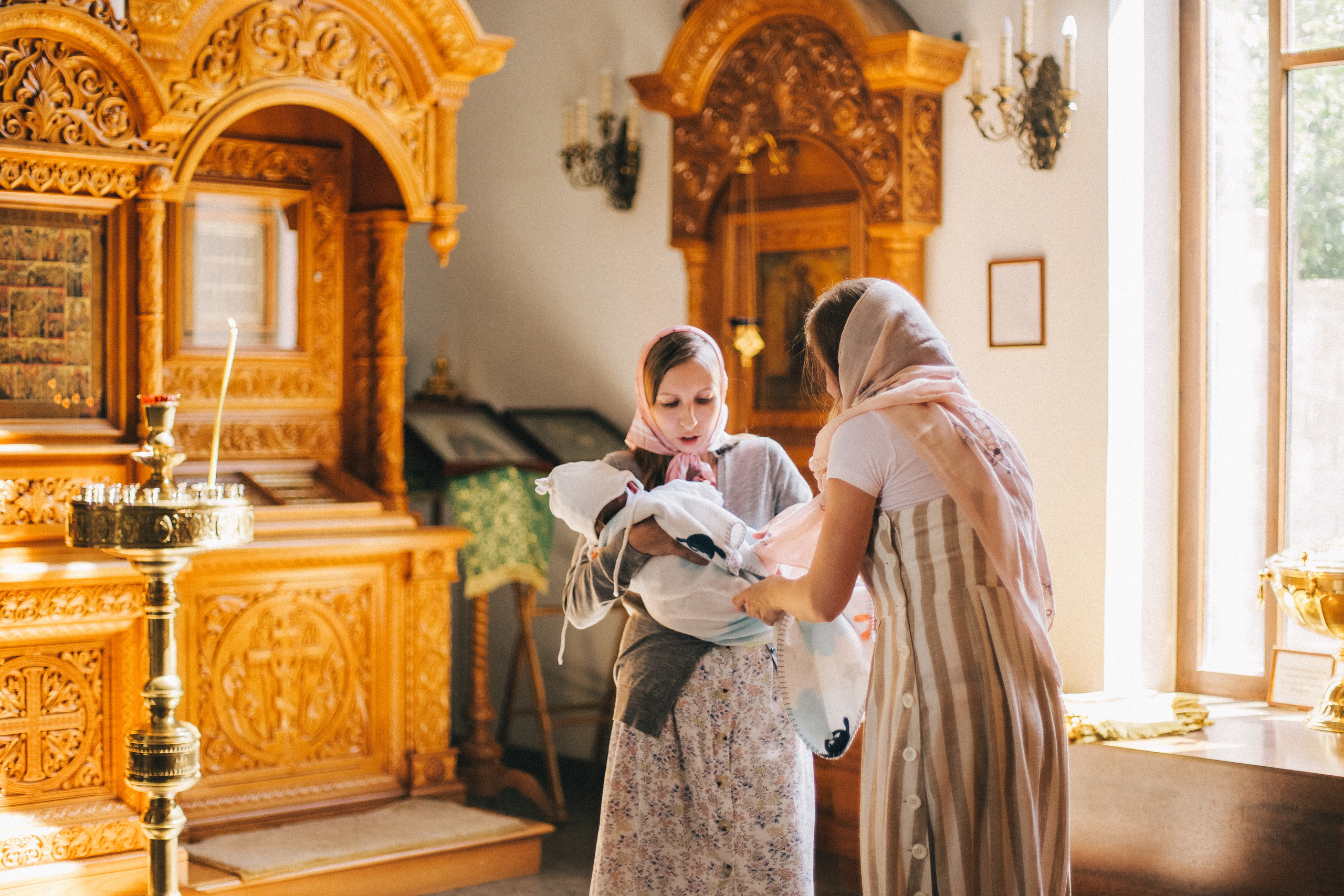 Крещение Мироши. Семейный фотограф, фотограф родов, репортажей фотограф в Санкт-Петербу