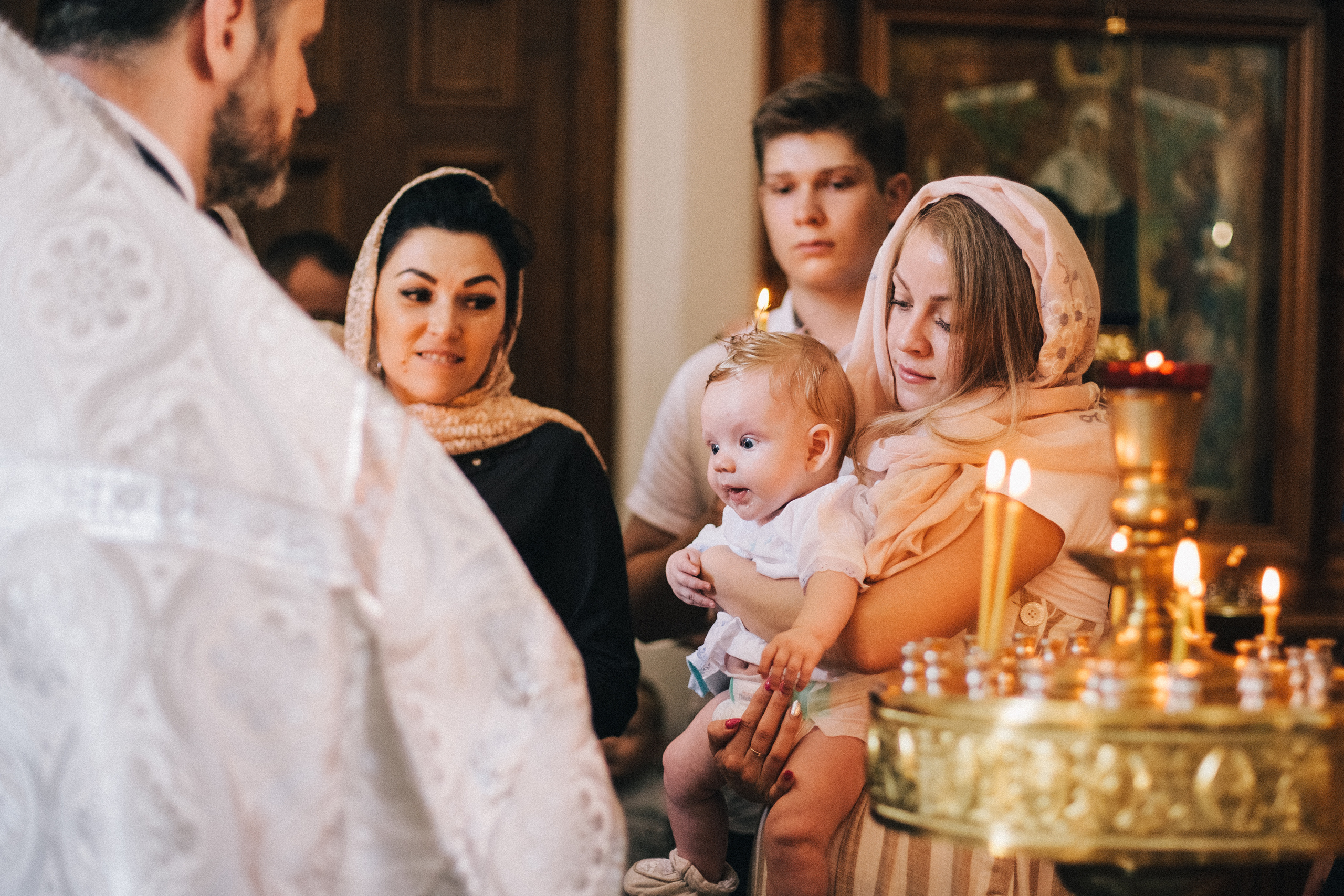 Крещение Мироши. Семейный фотограф, фотограф родов, репортажей фотограф в Санкт-Петербу