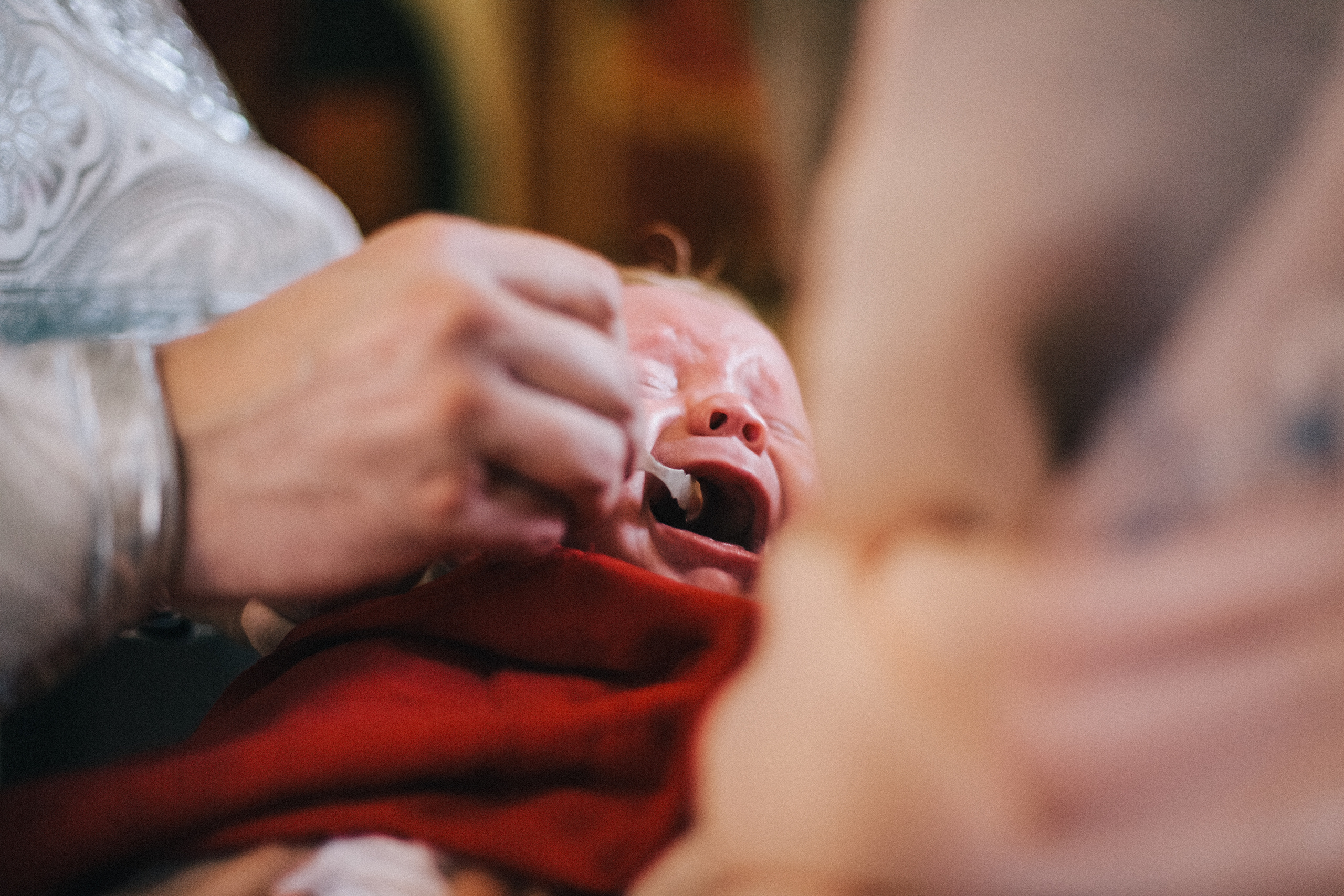 Крещение Мироши. Семейный фотограф, фотограф родов, репортажей фотограф в Санкт-Петербу