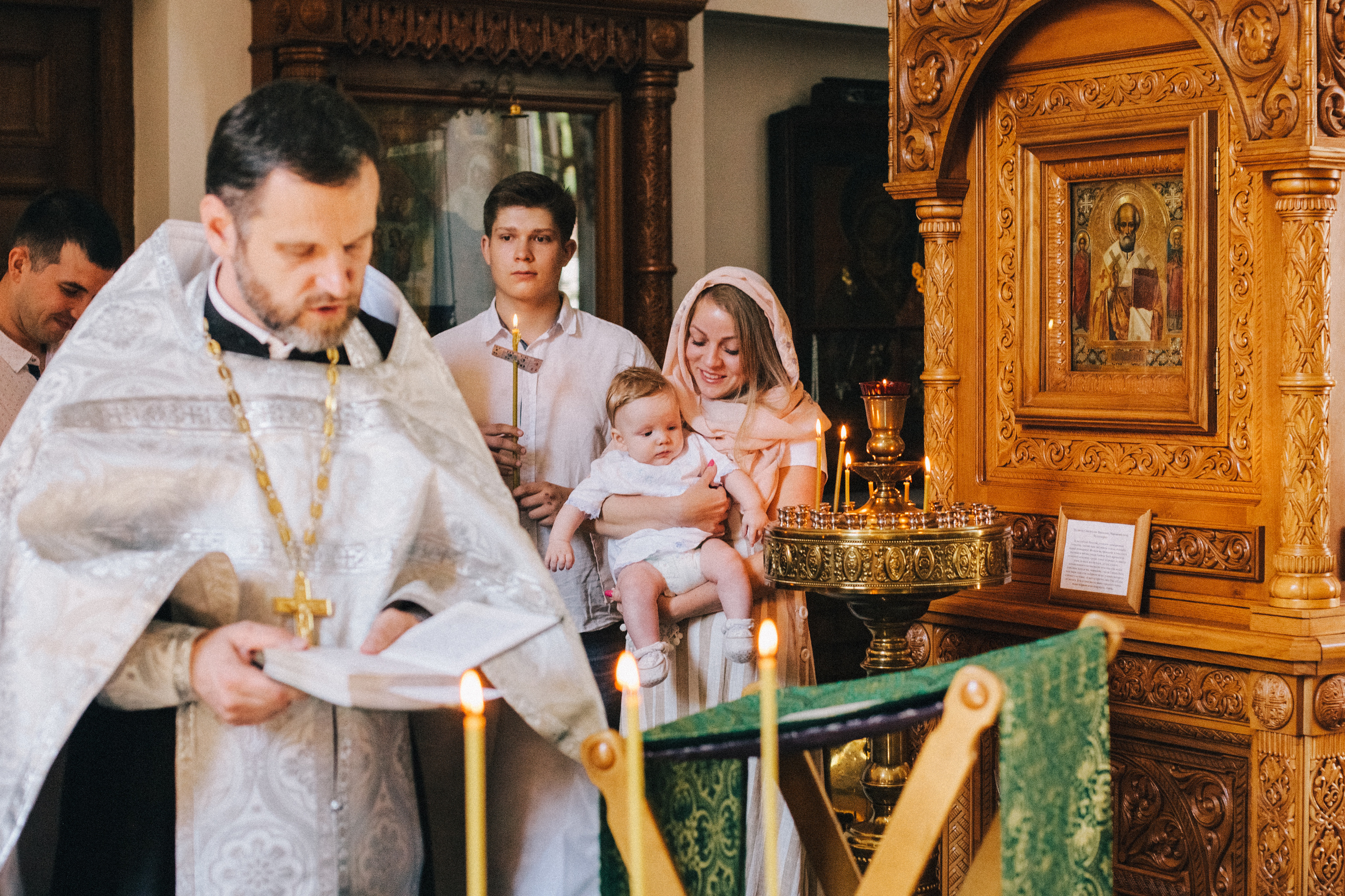 Крещение Мироши. Семейный фотограф, фотограф родов, репортажей фотограф в Санкт-Петербу