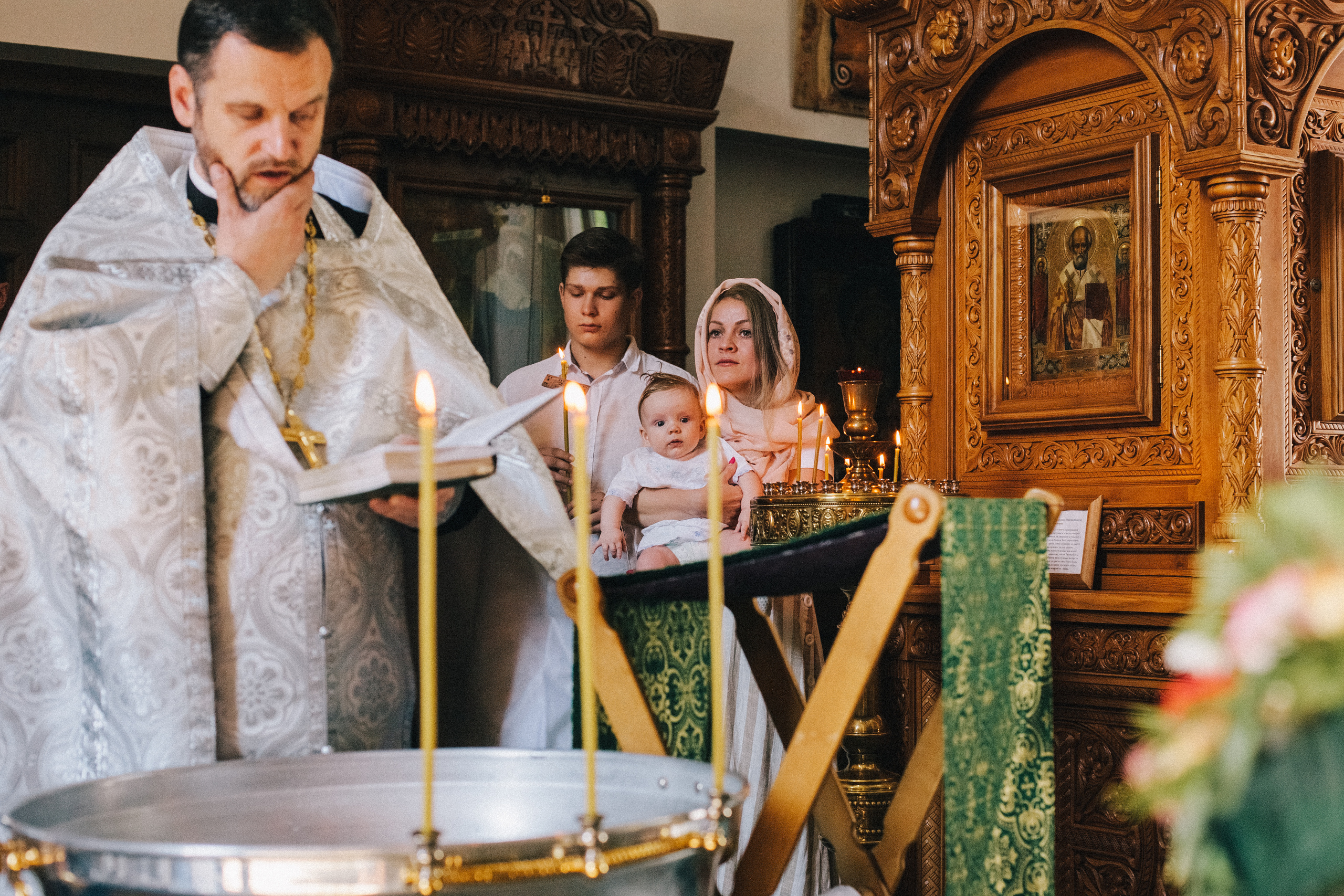 Крещение Мироши. Семейный фотограф, фотограф родов, репортажей фотограф в Санкт-Петербу