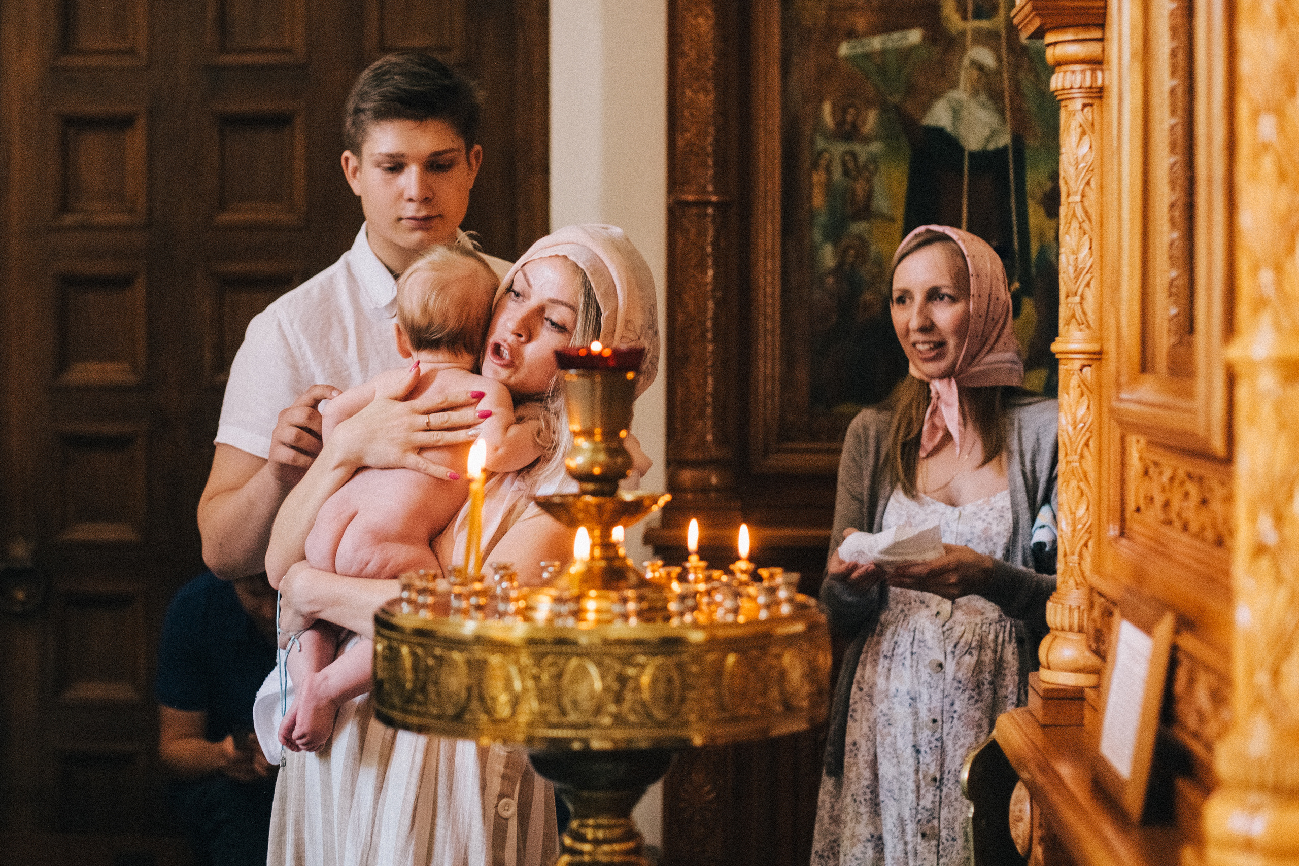 Крещение Мироши. Семейный фотограф, фотограф родов, репортажей фотограф в Санкт-Петербу