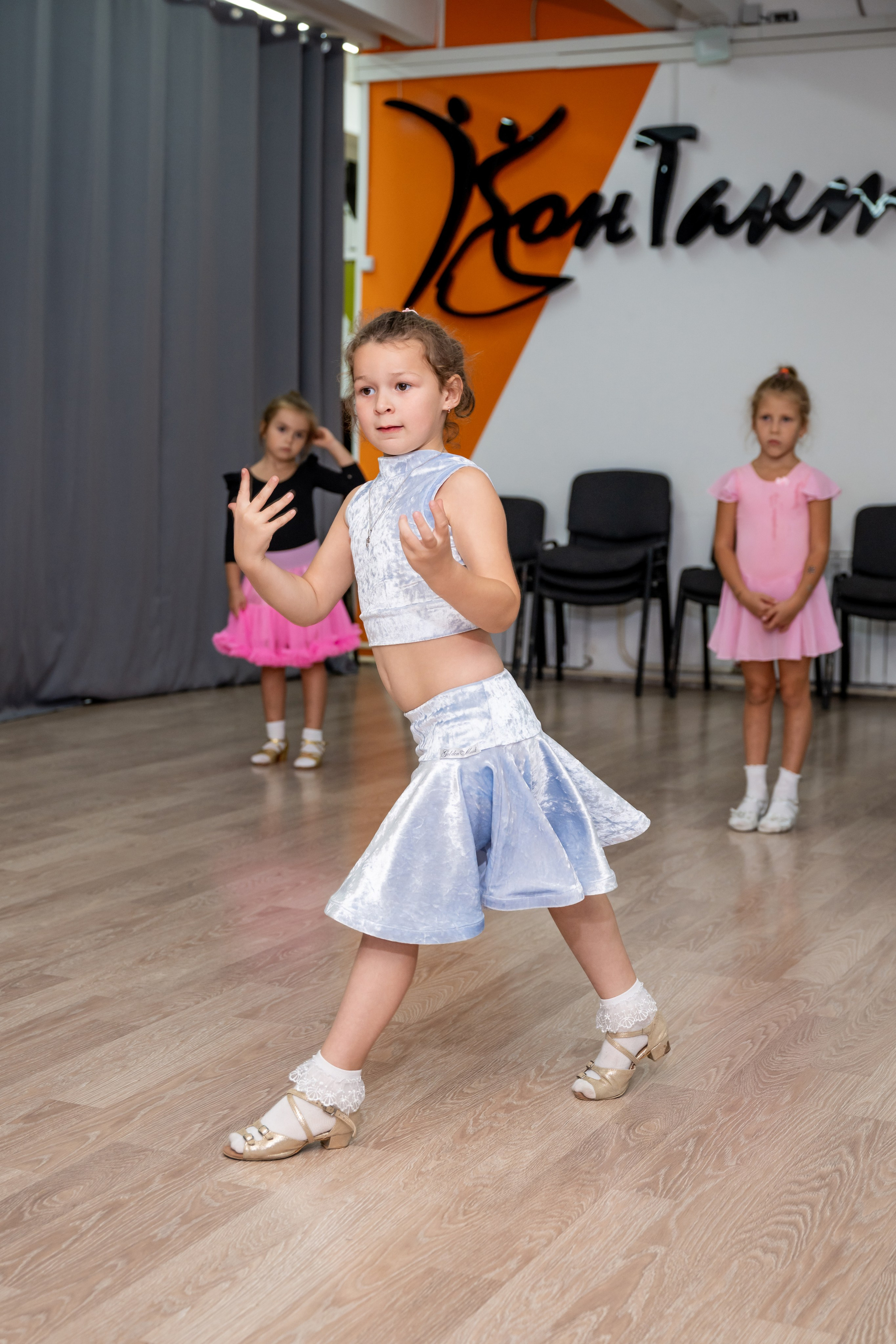 Группа 3-6 лет первый и второй год обучения. КонТакт — спортивные бальные танцы в Москве