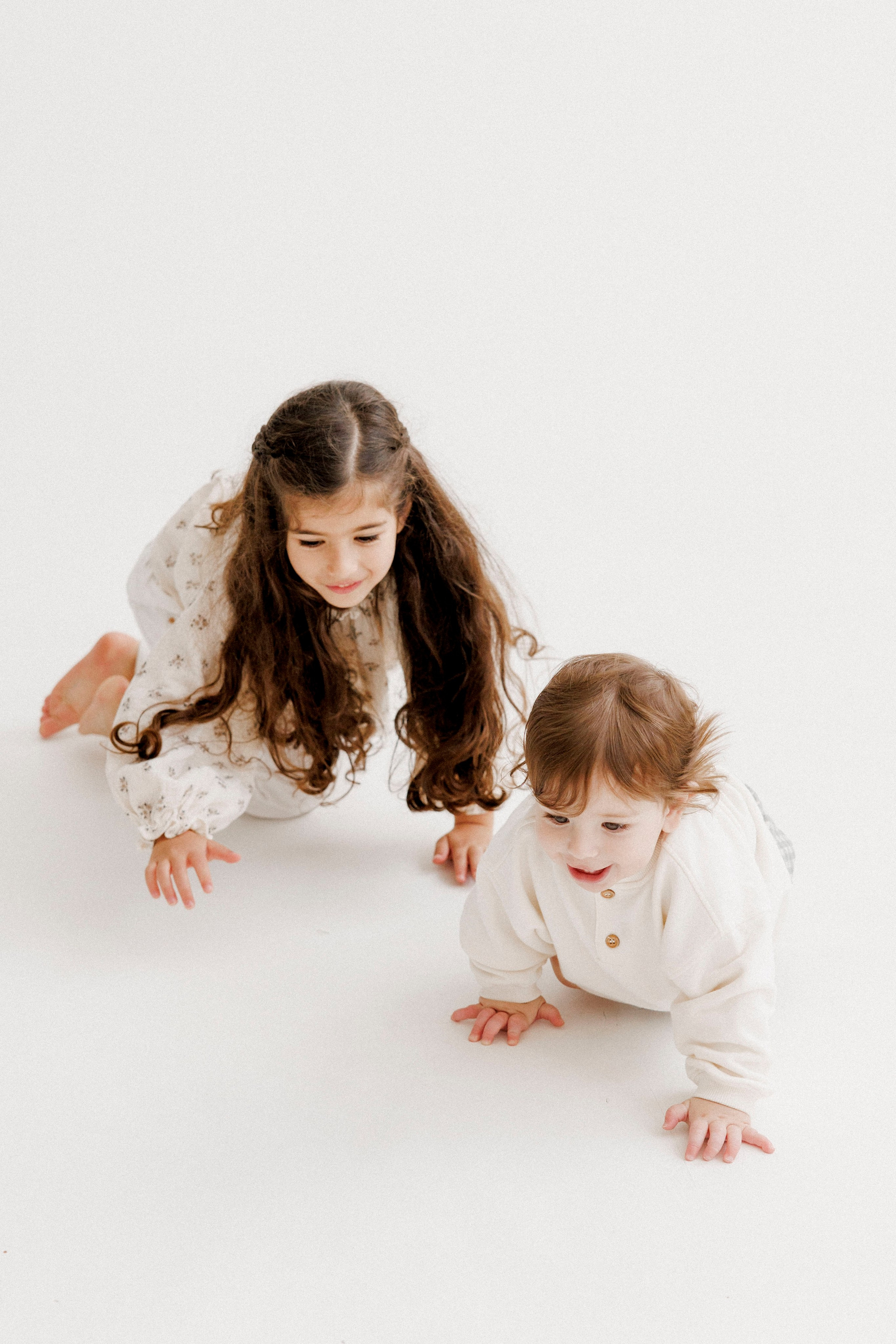 One year inside the White studio. Wedding and family photographer