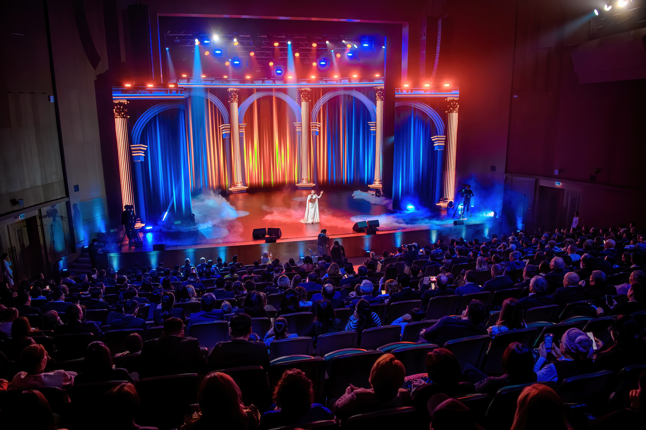 Концерты. Фестивали. Елена Северина фотограф, Алматы: репортаж (спорт, концерты, конференции), предметная и фуд-съёмка, портреты, каталоги, фэшн, ретушь