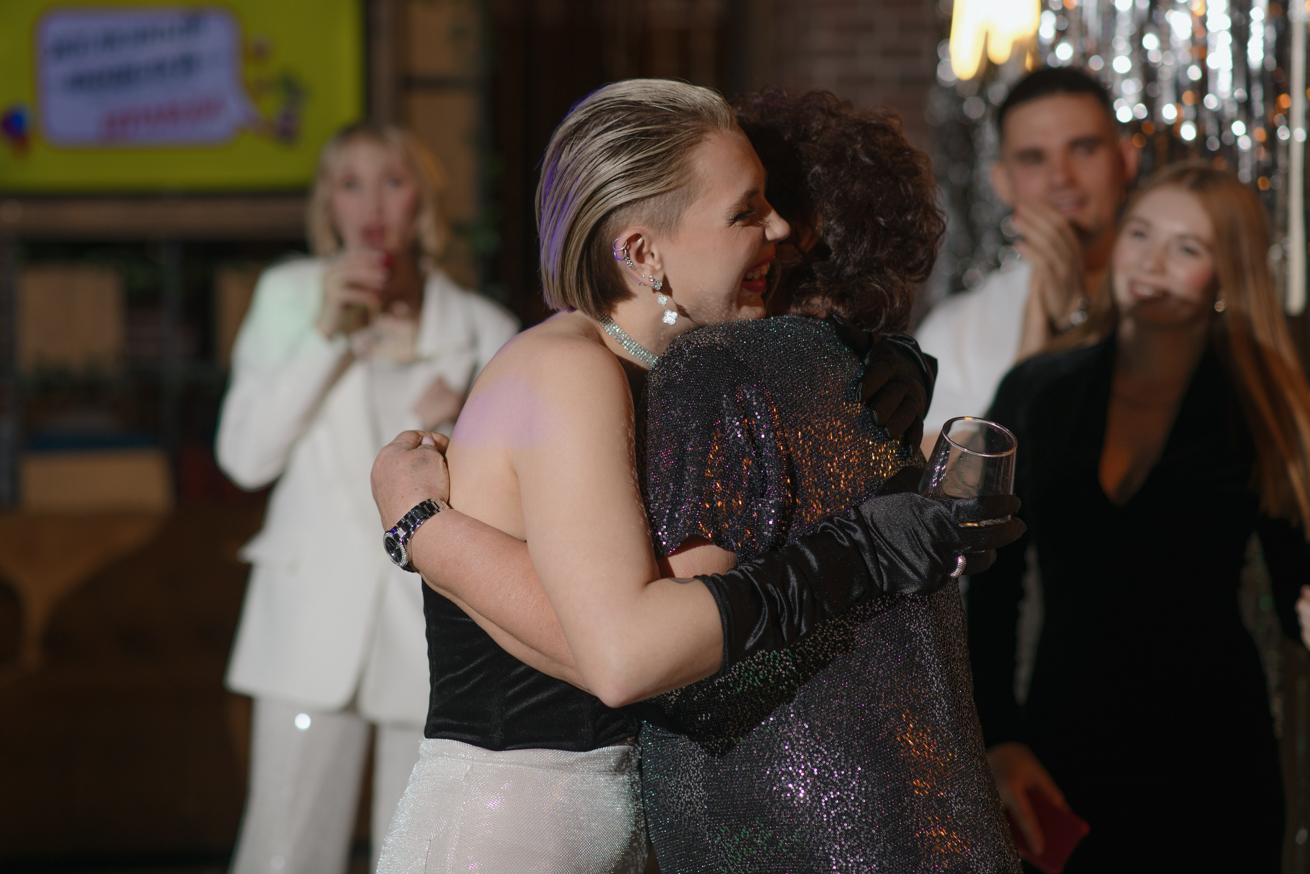 День рождения Томы — Let`s Talk Bar. Свадебный фотограф Екатеринбург/Челябинск — Любовь Волохова