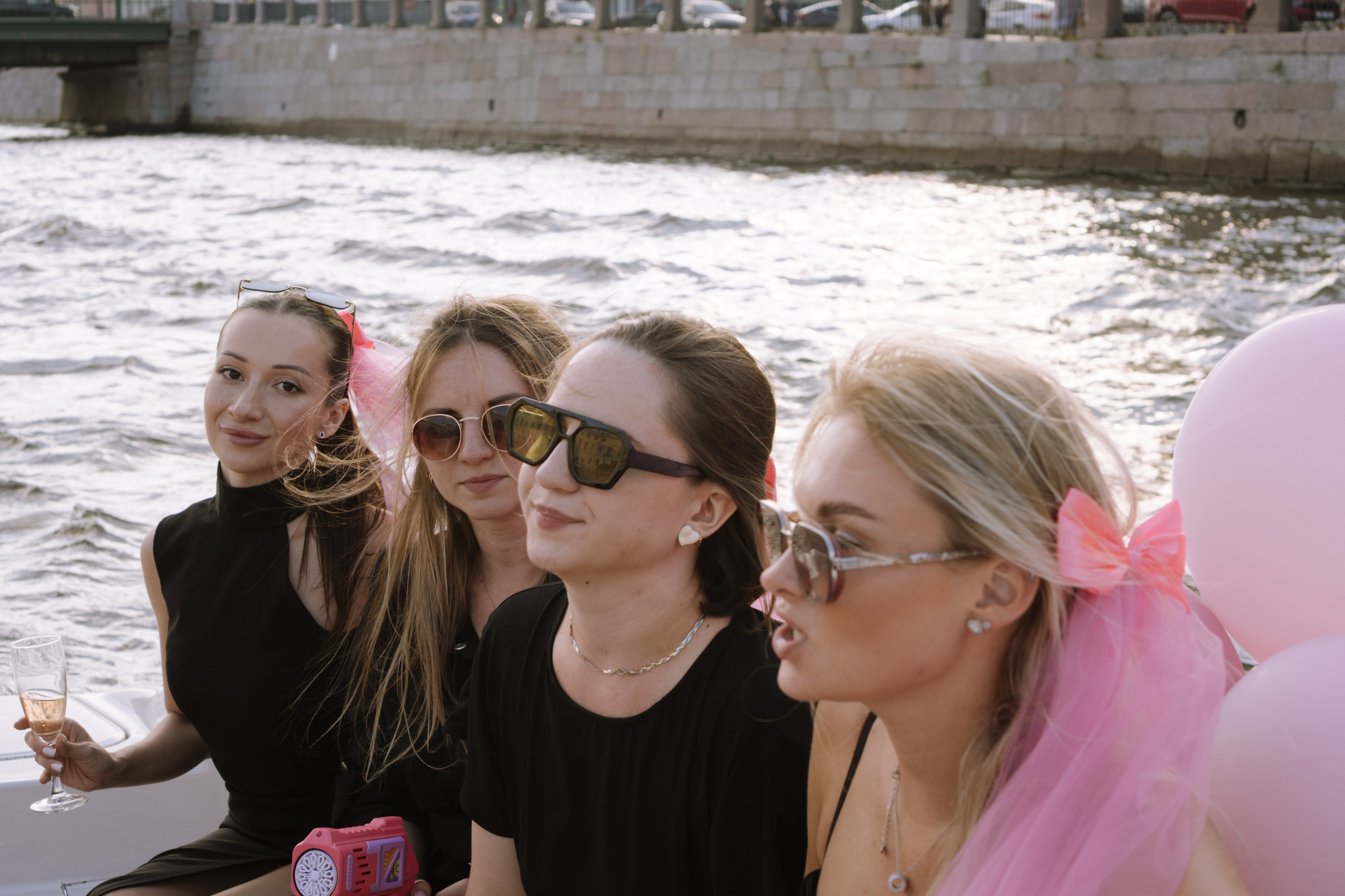 ДЕВИЧНИК НА КАТЕРЕ. Профессиональный фотограф, Санкт-Петербург — Виктория Богомолова