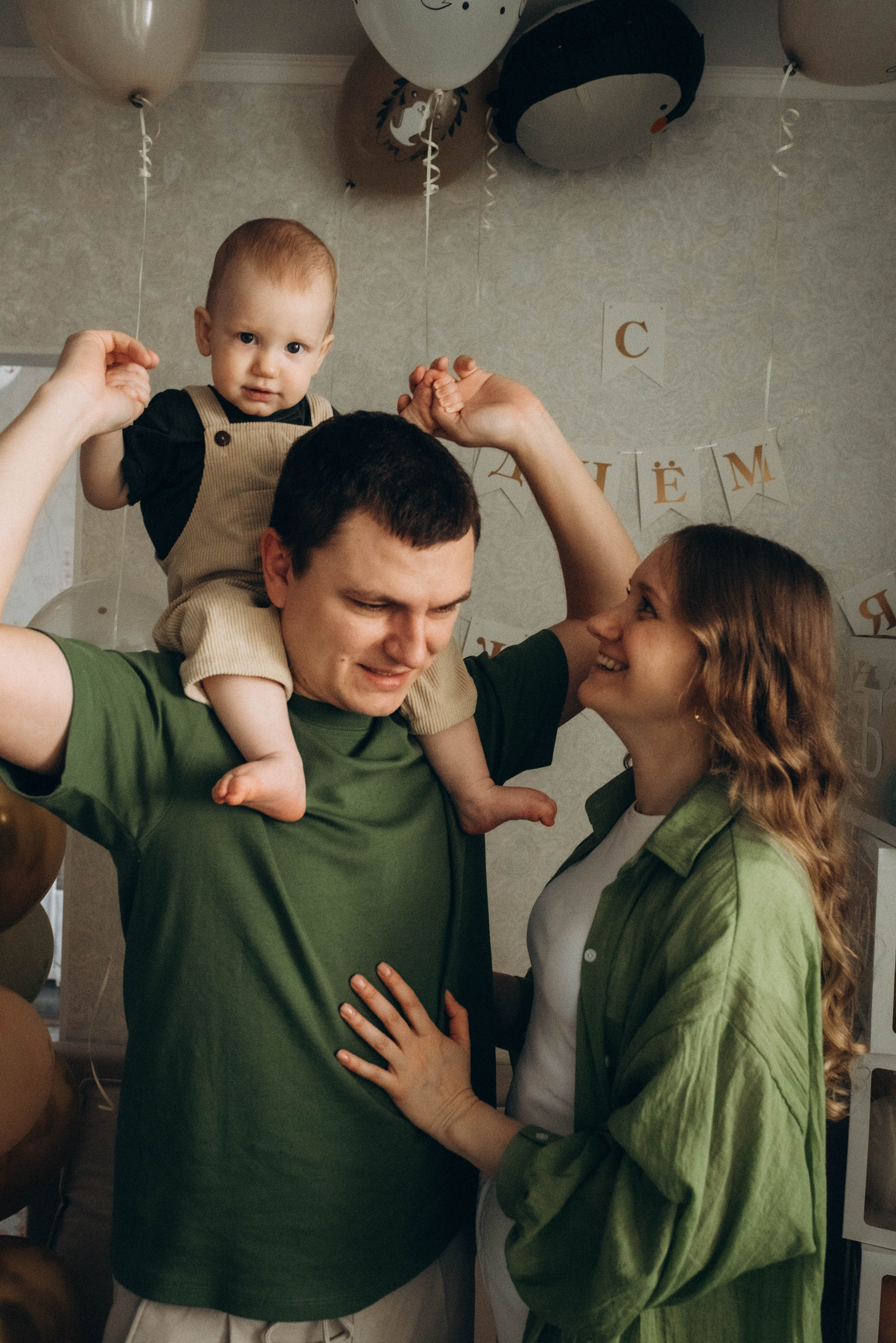 Семейная фотосессия ко дню рождения малыша. Семейный фотограф в Железнодорожном Масаева Елена