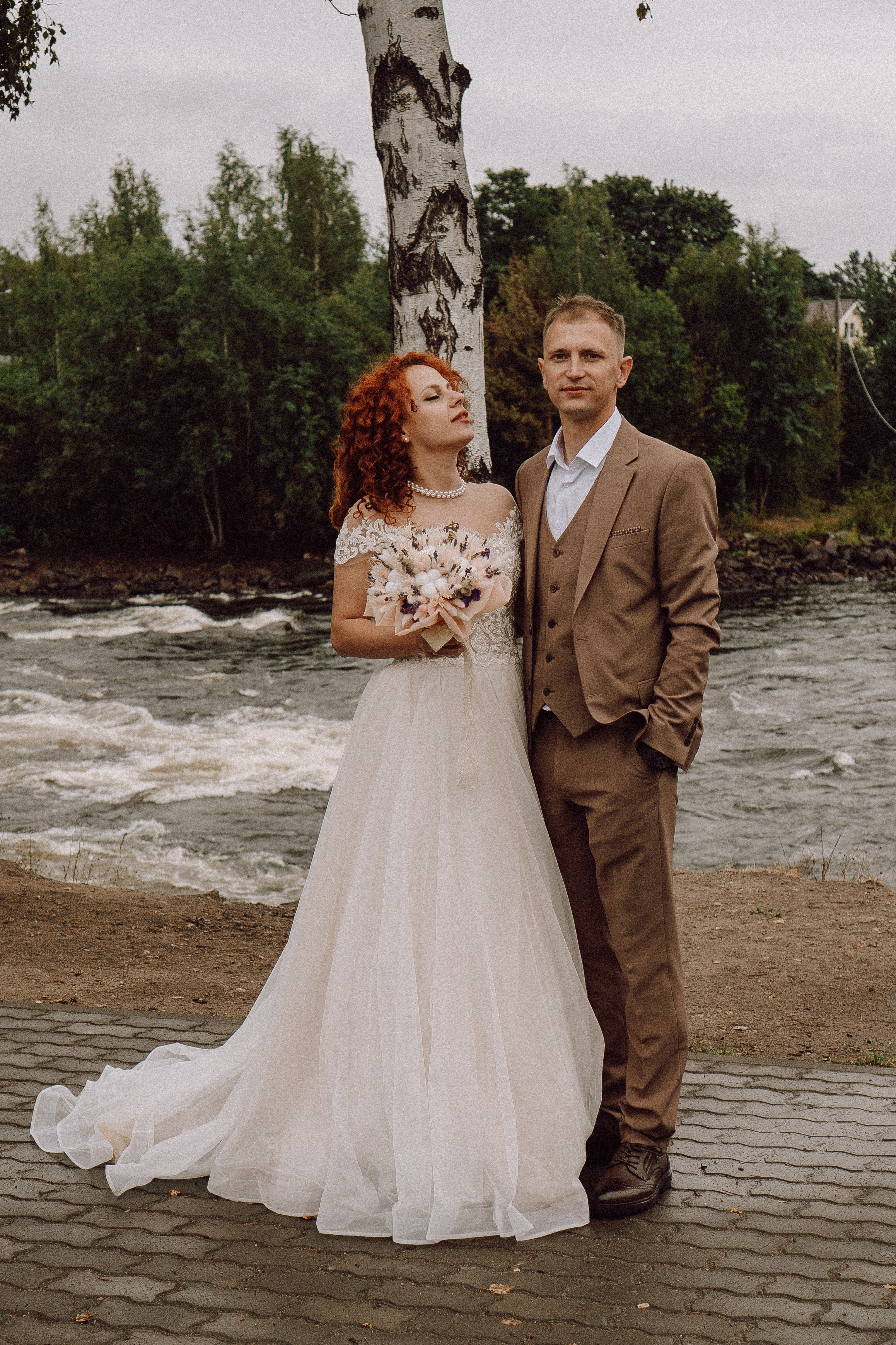 СВАДЕБНАЯ ФОТОСЕССИИЯ ПАРЫ В ГОРОДЕ ПРИОЗЕРСК В СОСНОВОМ ЛЕСУ И С ПИКАПОМ. Профессиональный фотограф, Санкт-Петербург — Виктория Богомолова