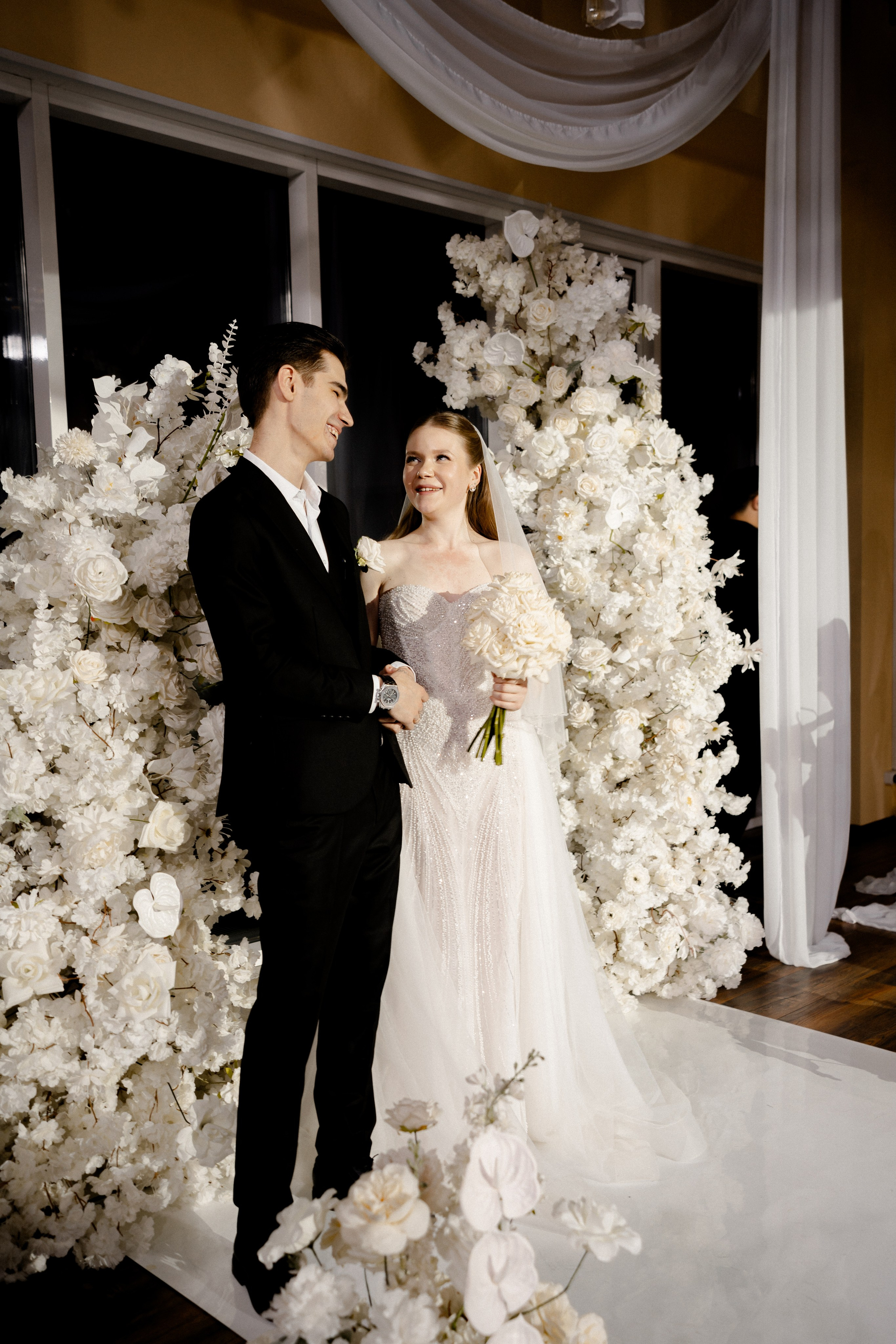 СВАДЕБНАЯ СЬЕМКА СБОРОВ В ОТЕЛЕ И ВЫЕЗД НА ЦЕРЕМОНИЮ (СНЯТО В СИБИРЕ В НИЖНЕВАРТОВСКЕ). Профессиональный фотограф, Санкт-Петербург — Виктория Богомолова