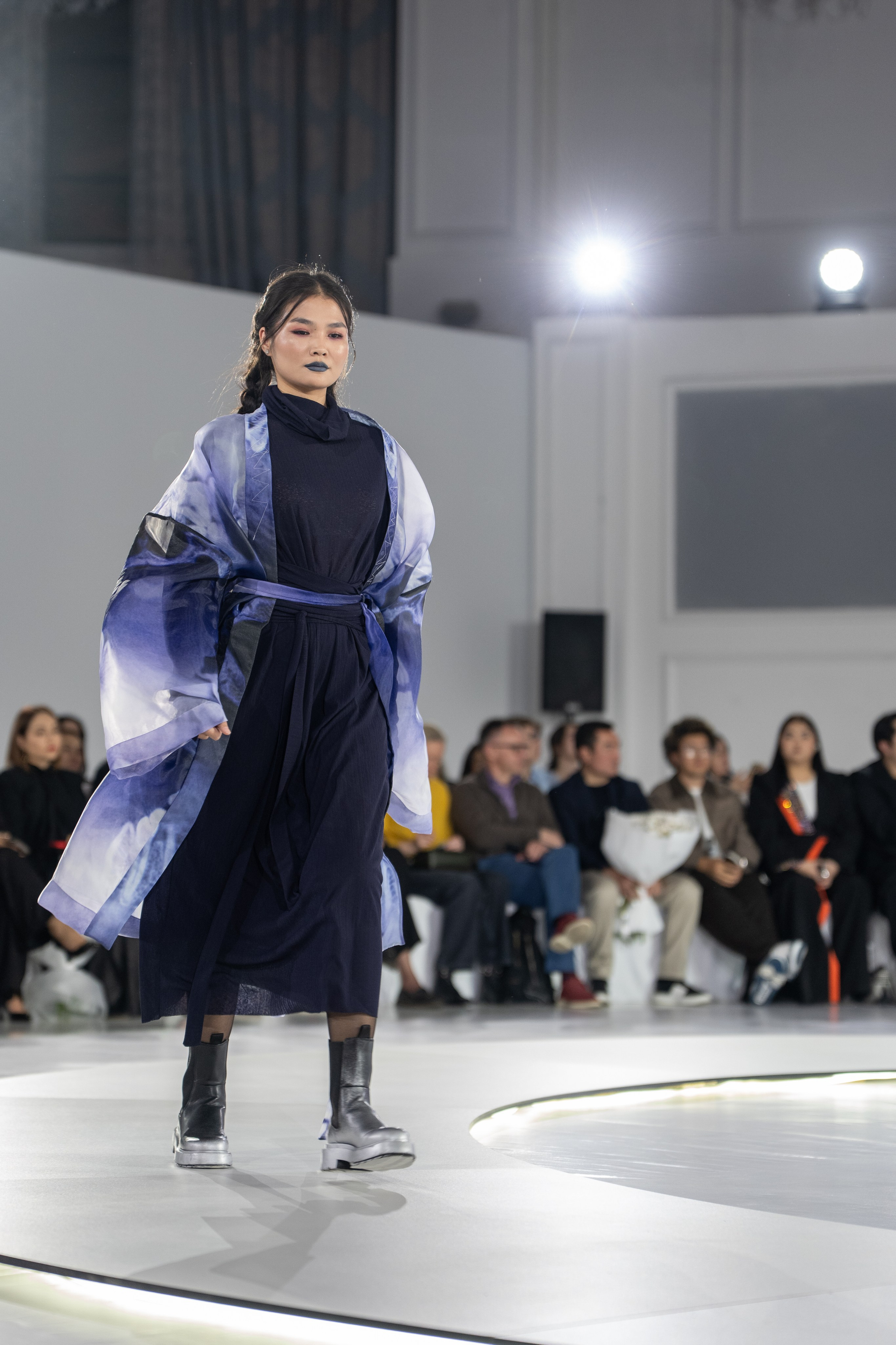 Брэнд Yang Lain. Сайт Алматинского НЮ АРТ, будуар и фэшн фотографа Дениса Карпенко