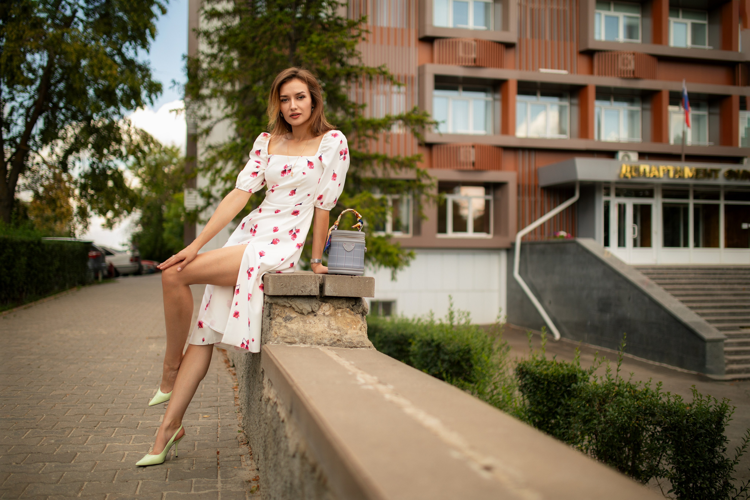 Уличная съемка с Настей в Старом Осколе в формате «для себя». Дмитрий Шульгин, портретный фотограф в Воронеже