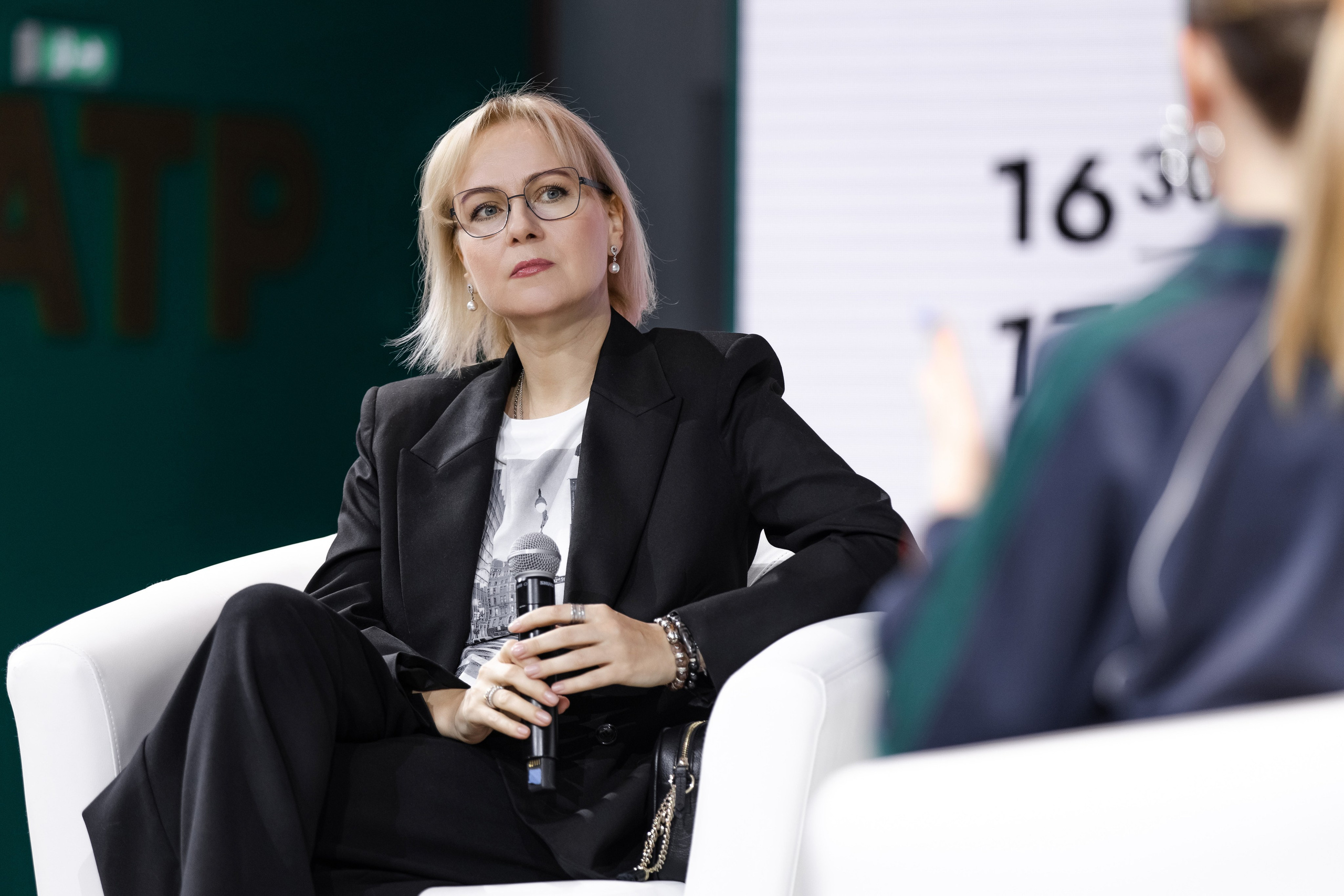 Выставка Россия: наша культура. Свадебный репортажный фотограф в Москве