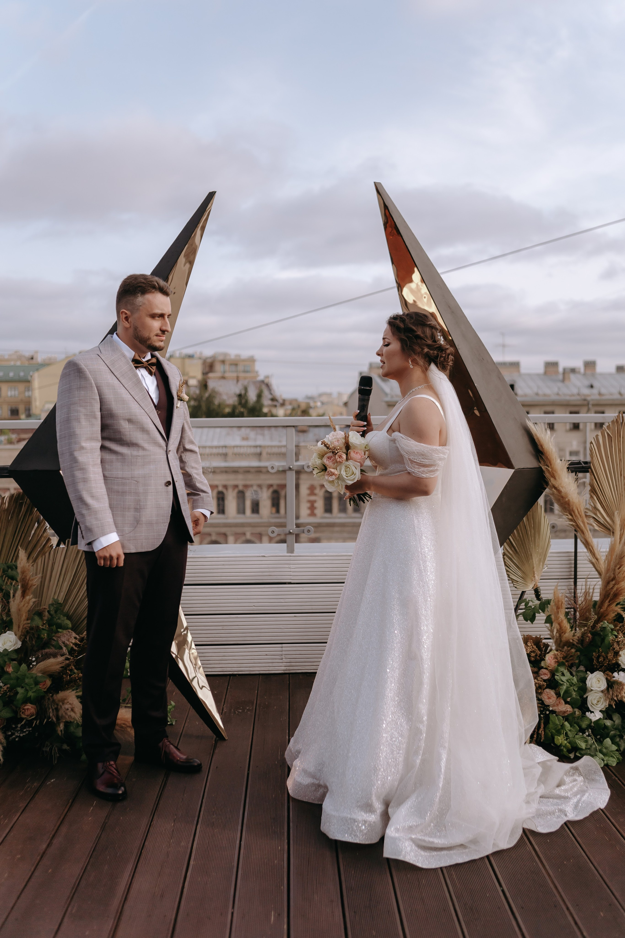 Над крышами Питера. Свадебный и семейный фотограф Арина Кулёва