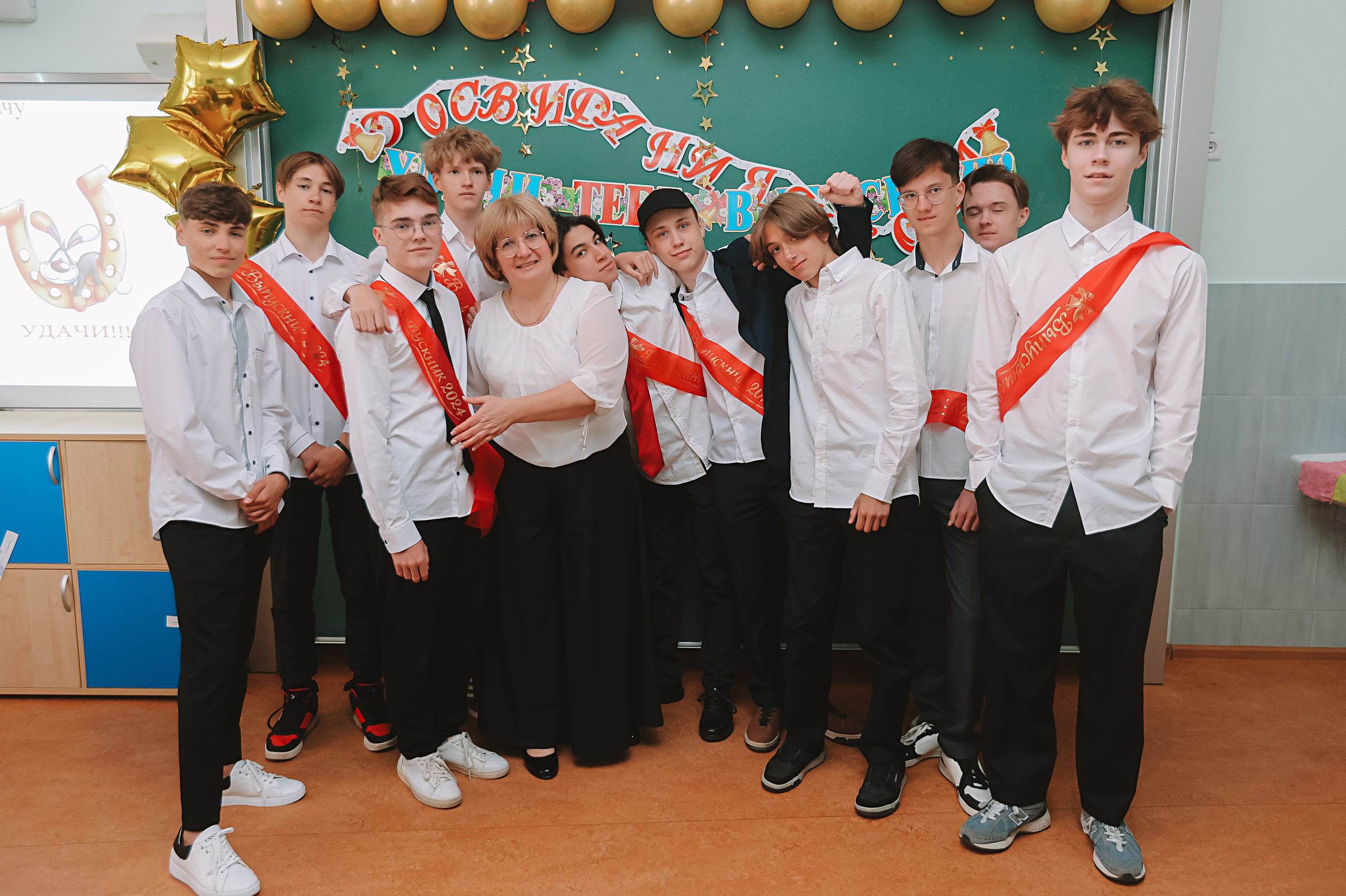 Последний звонок. Семейный фотограф Тюмень, фотограф на роды Салмина Мария