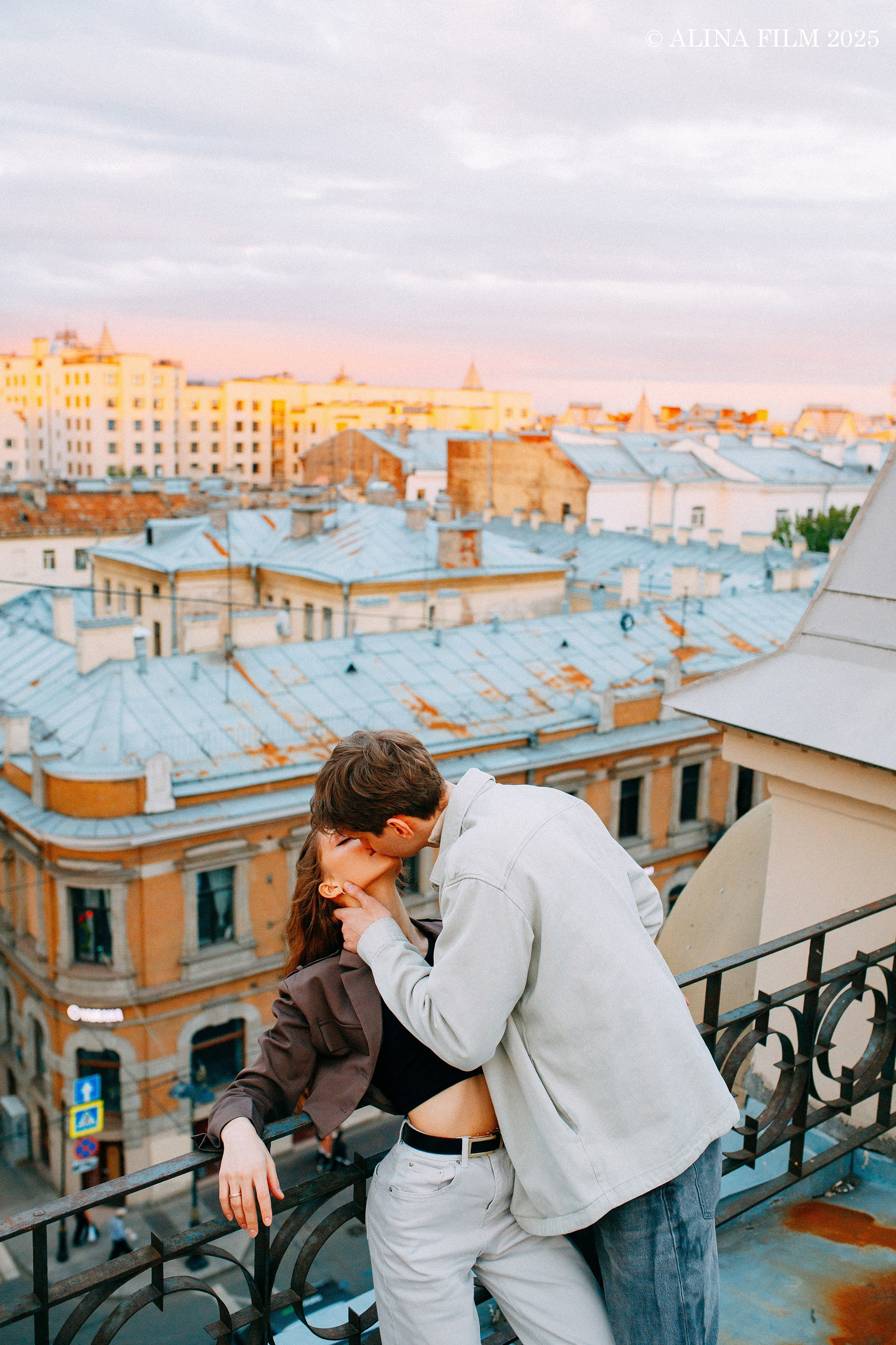 Фотосессия на крыше в Питере (лавстори). Фотограф в Санкт-Петербурге Alina Film