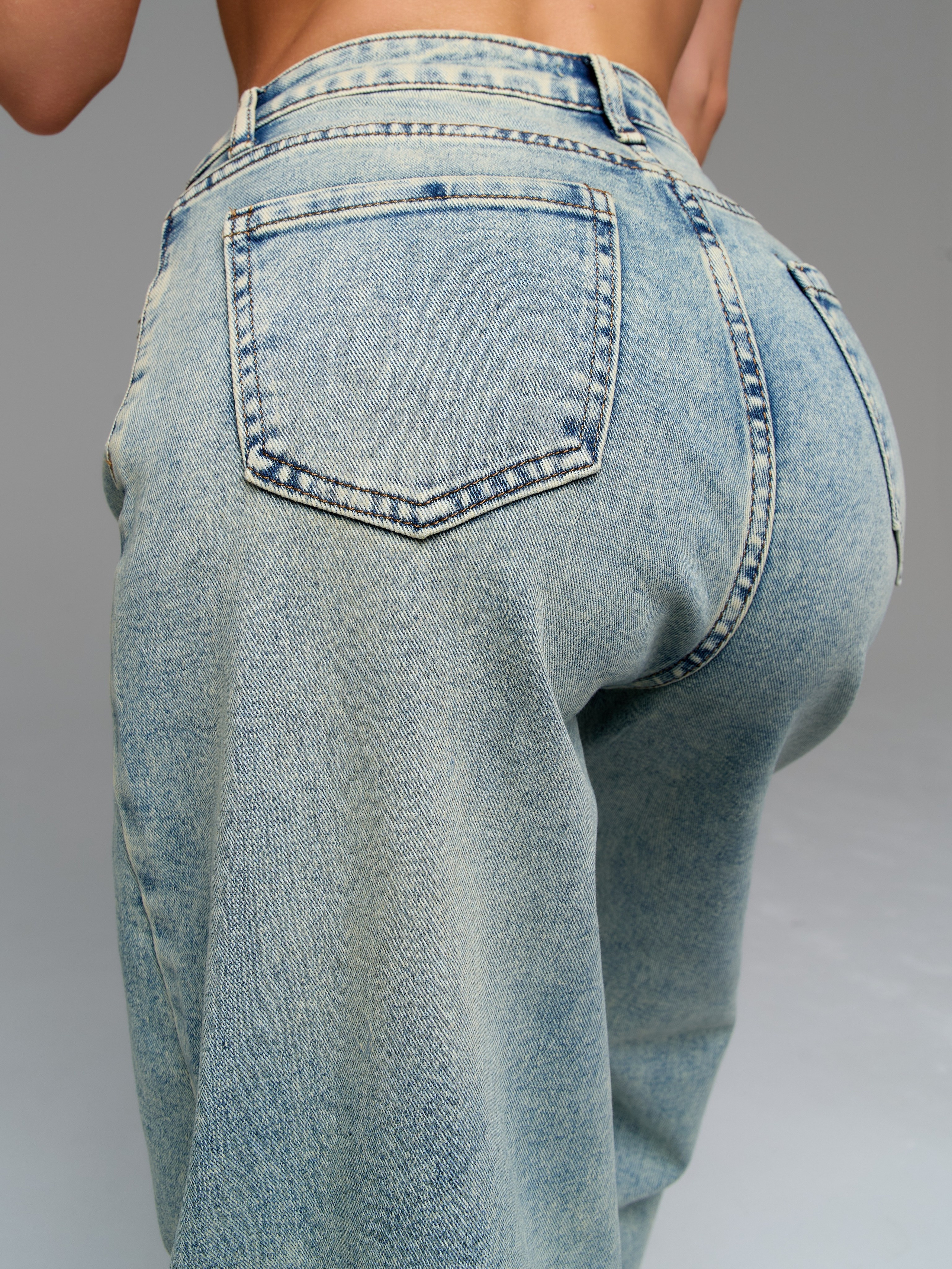 Джинсы. Фотограф для маркетплейсов в Москве