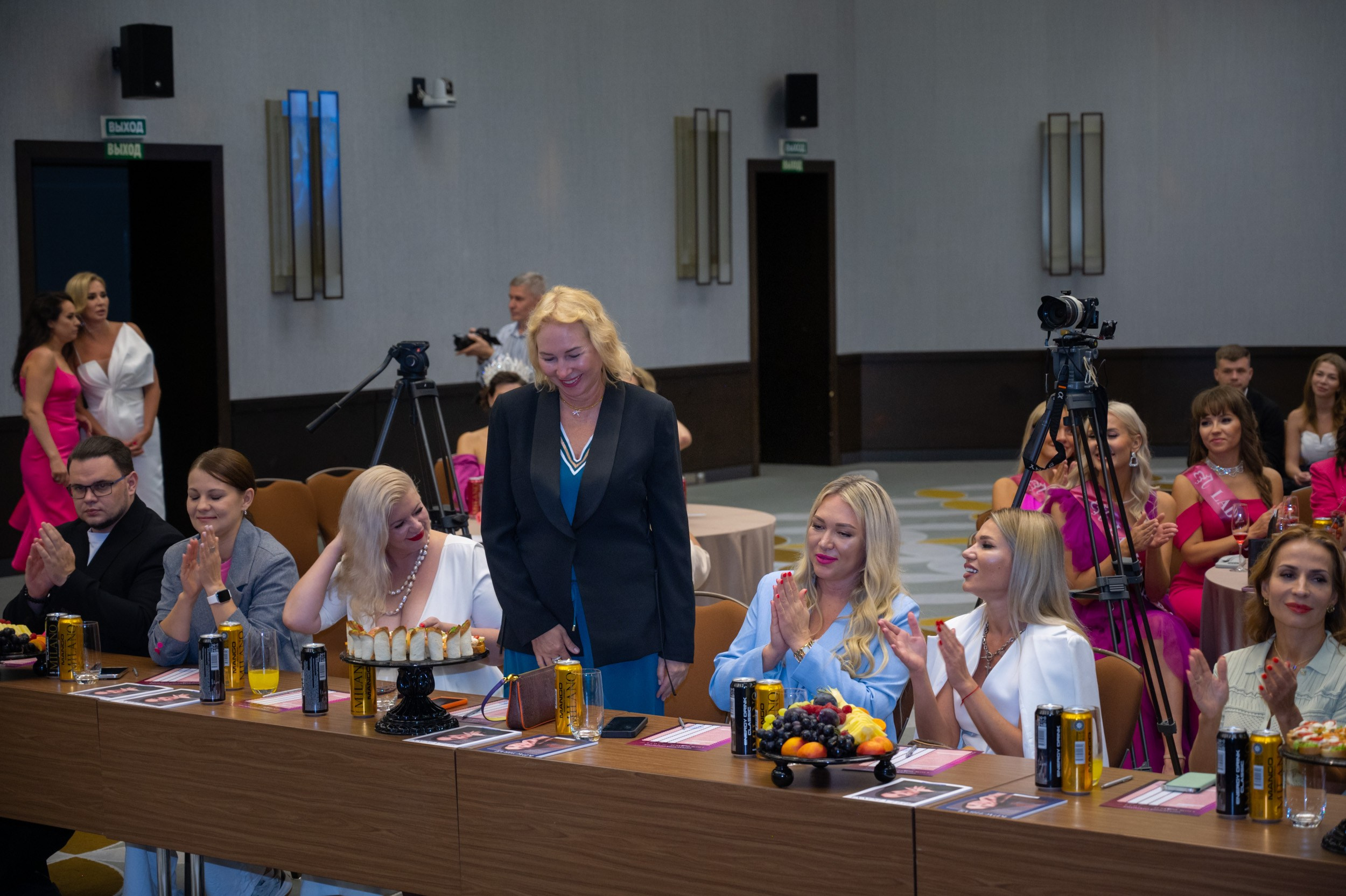 Церемония открытия Конкурса красоты «LADY WORLD» 2024. Фотографирую счастливых людей в Сочи