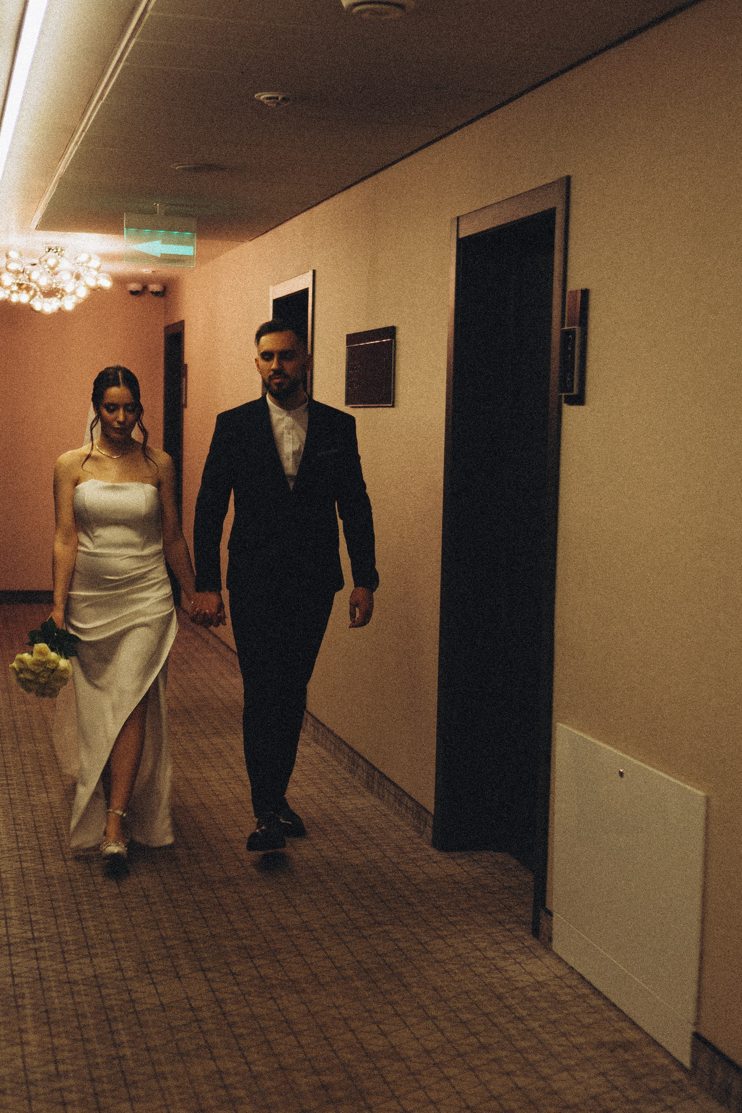 СВАДЕБНАЯ СЬЕМКА СБОРОВ ЖЕНИХА И НЕВЕСТЫ В ОТЕЛЕ И ТАКЖЕ ФОТОСЕССИИЯ В ОТЕЛЕЕ МЕГАПОЛИС БРЯНСК. Профессиональный фотограф, Санкт-Петербург — Виктория Богомолова