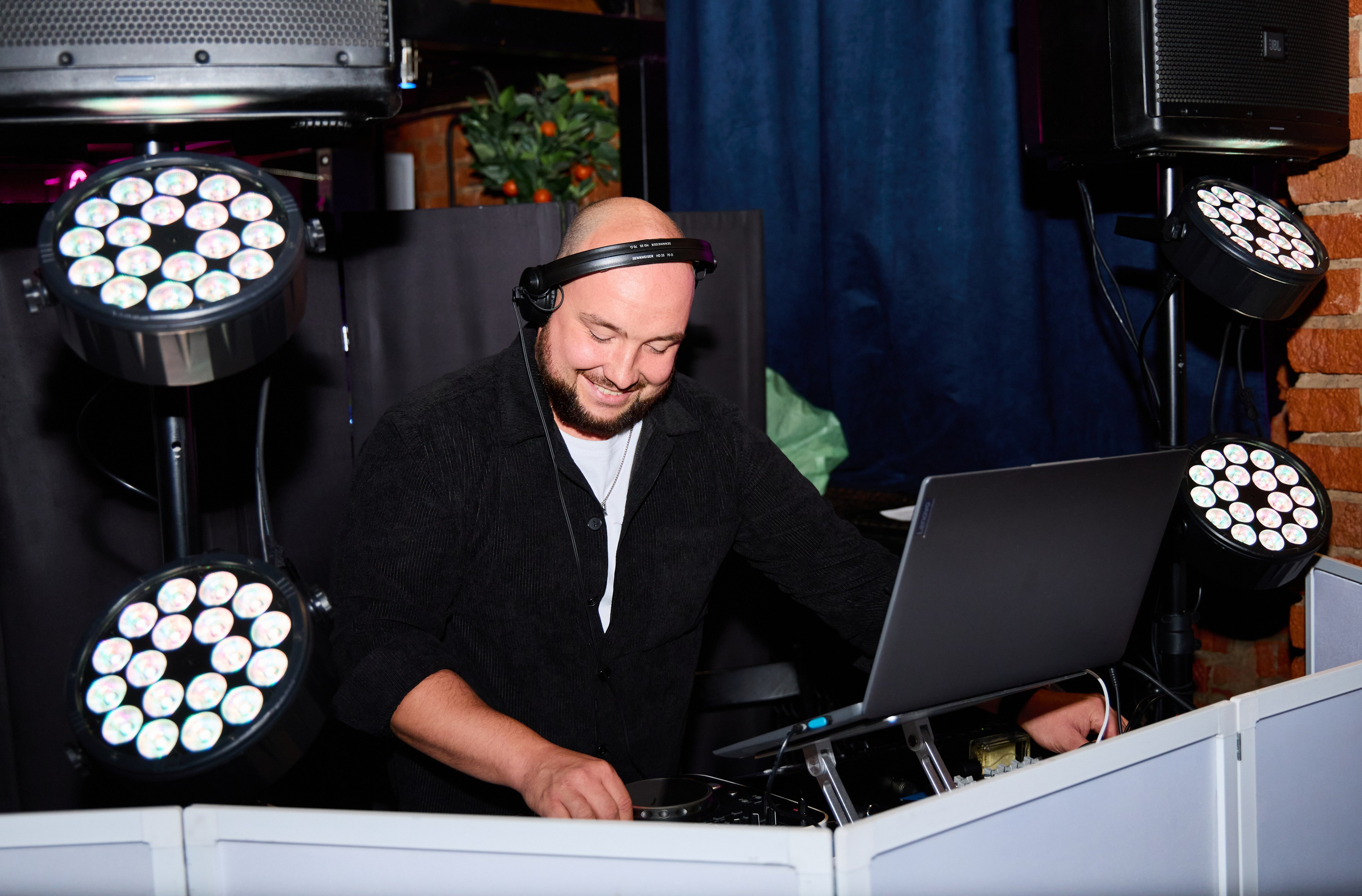 Корпоративы. PRO Диджей на мероприятие любой сложности в Москве и МО