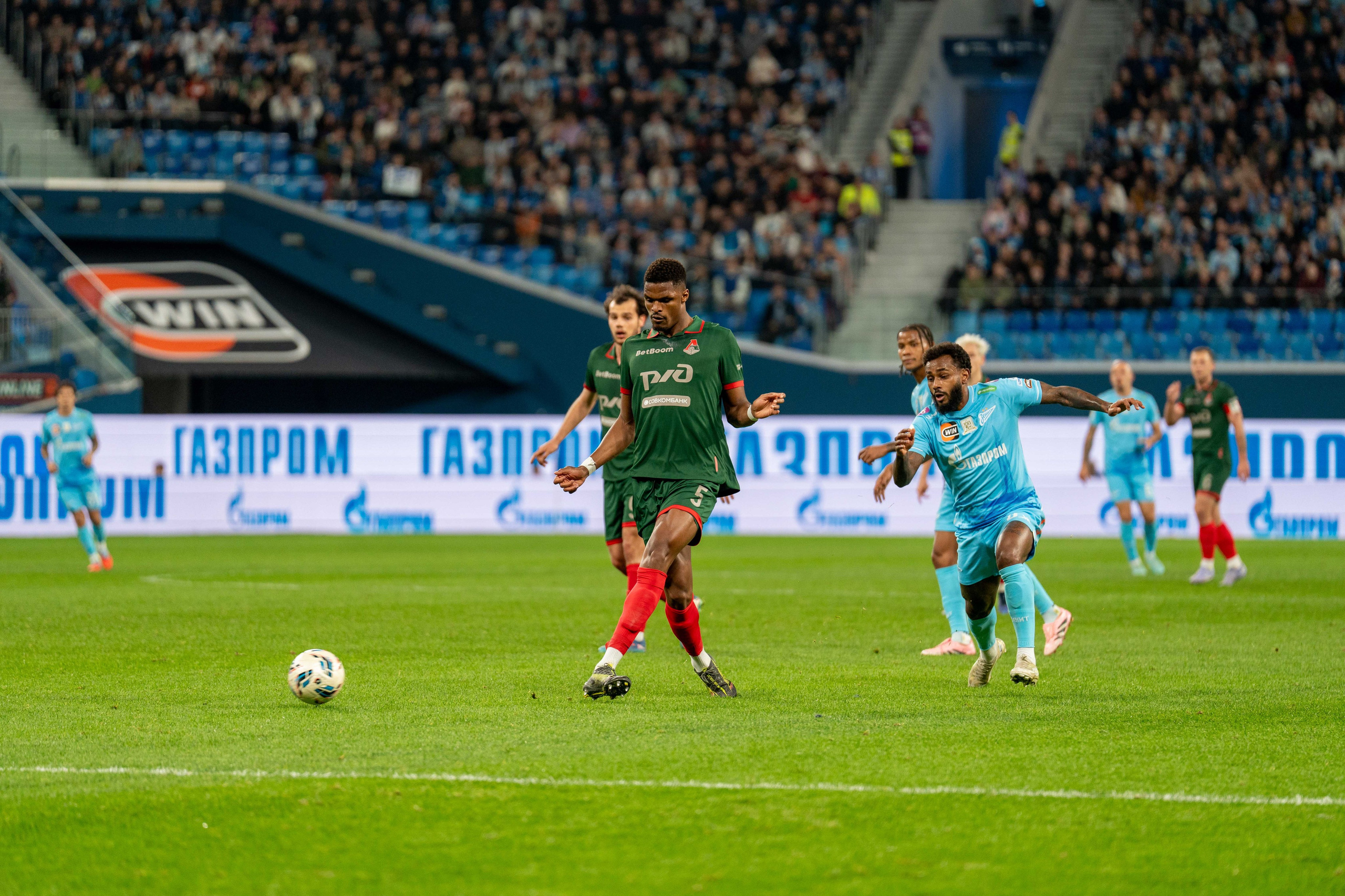 Зенит — Локомотив: фотогалерея 14-го тура РПЛ на Газпром Арене | Антон Гауф. Спортивный фотограф в Санкт-Петербурге | Антон Гауф