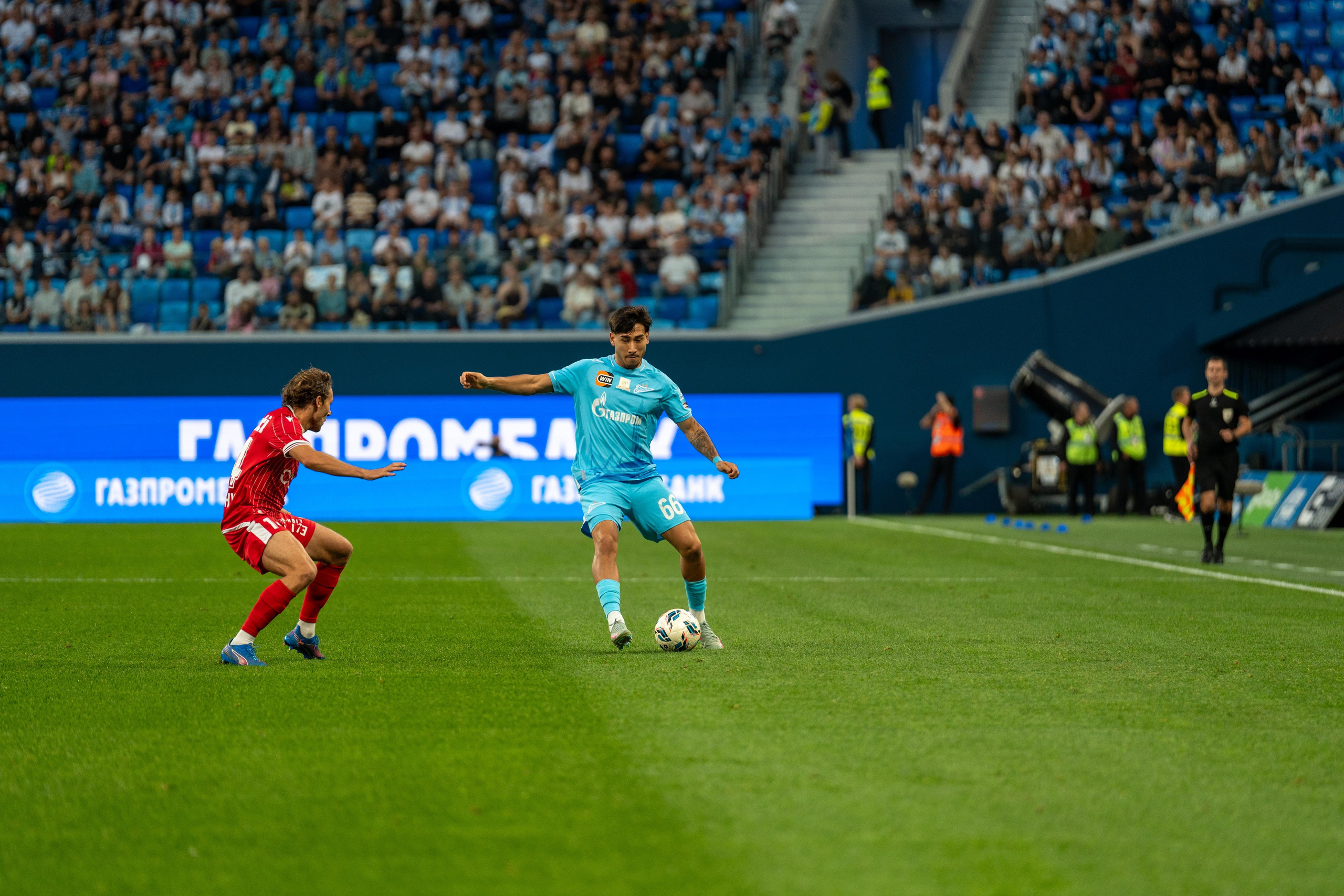 Репортажный фотограф спорт-съемка: атака «Зенита» на Газпром Арене