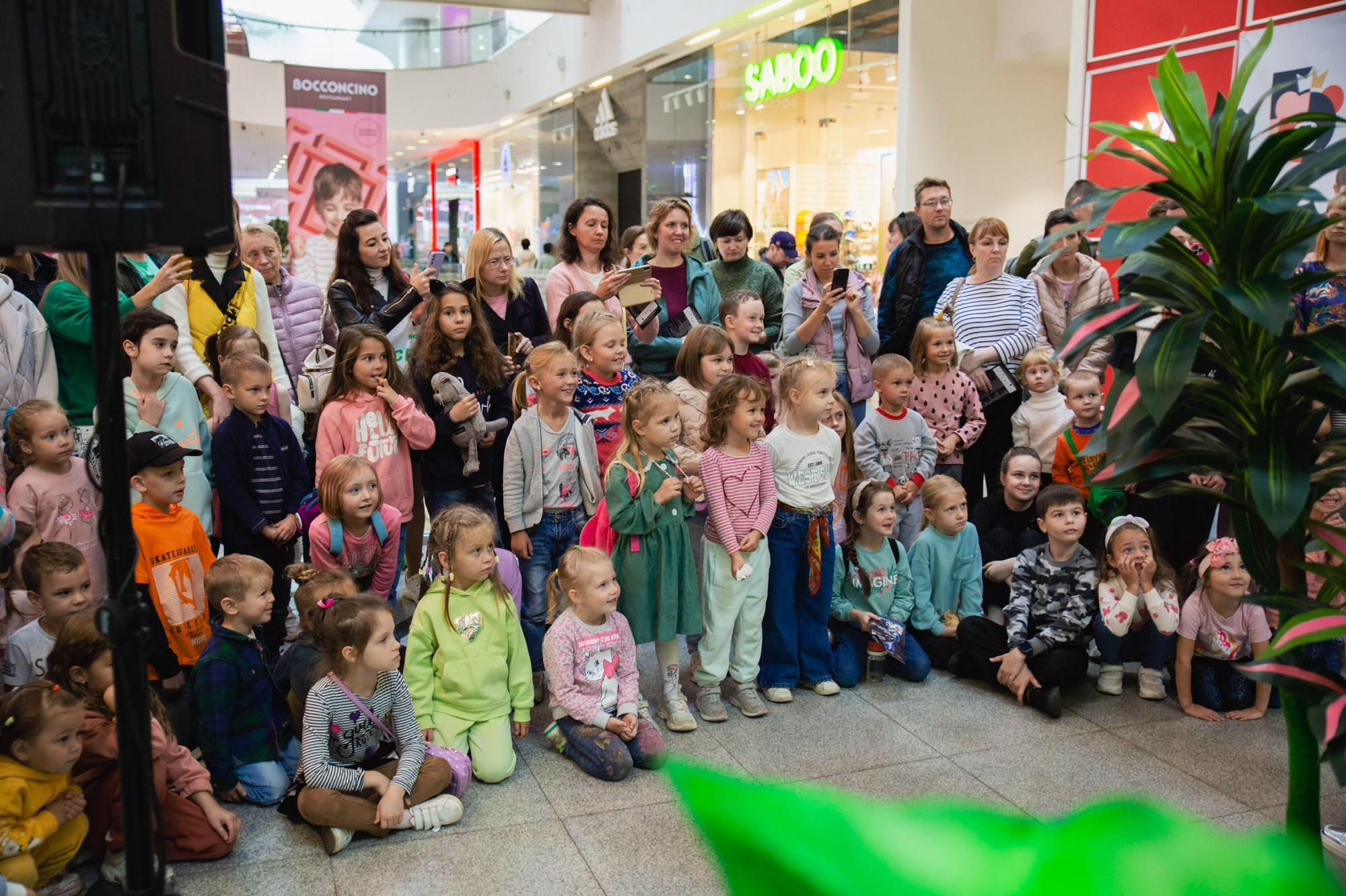 Сказка в ТЦ Океания. Репортажный и концертный фотограф в Москве Анастасия Осень