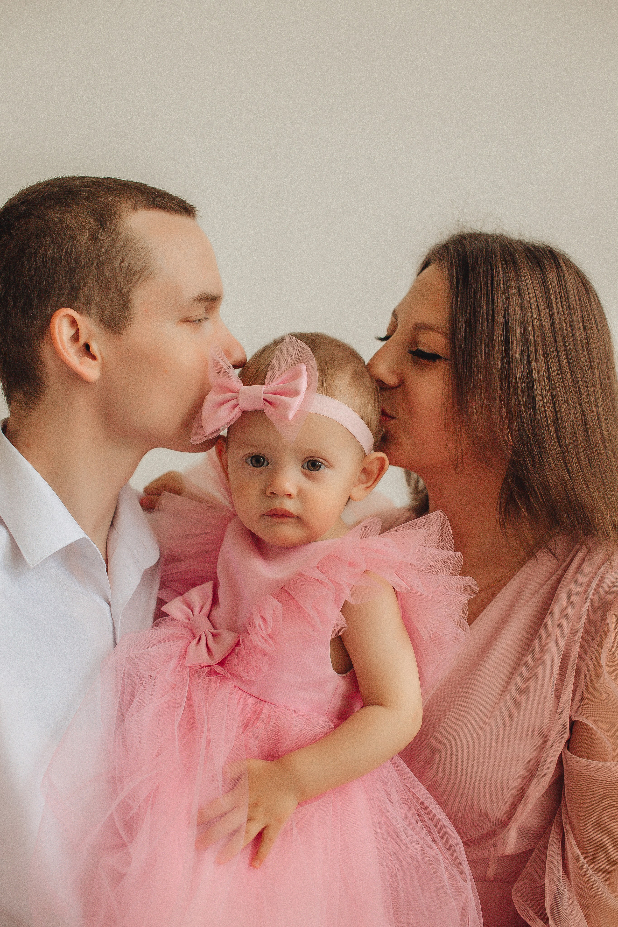 Алина + Коля + Алиса. Студия. Свадебный и семейный фотограф Пушкин Царское Село СПБ Питер Санкт-Петербург и Рязань Ольга Козлова