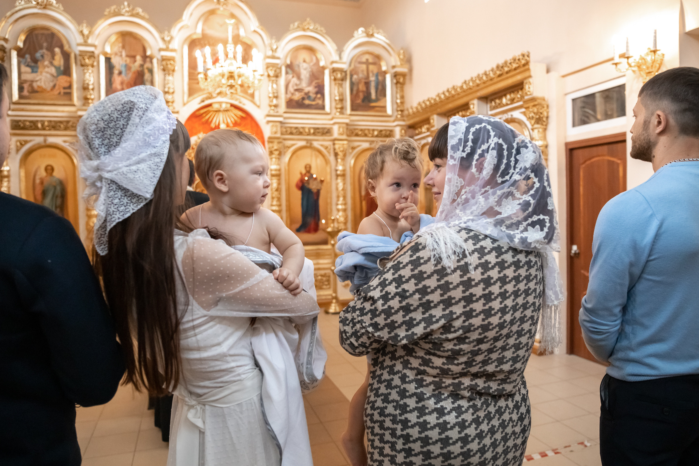 Таинство крещения Данила и Артема. Фотограф на крещение и венчание в Самаре и Тольятти Елена Арди