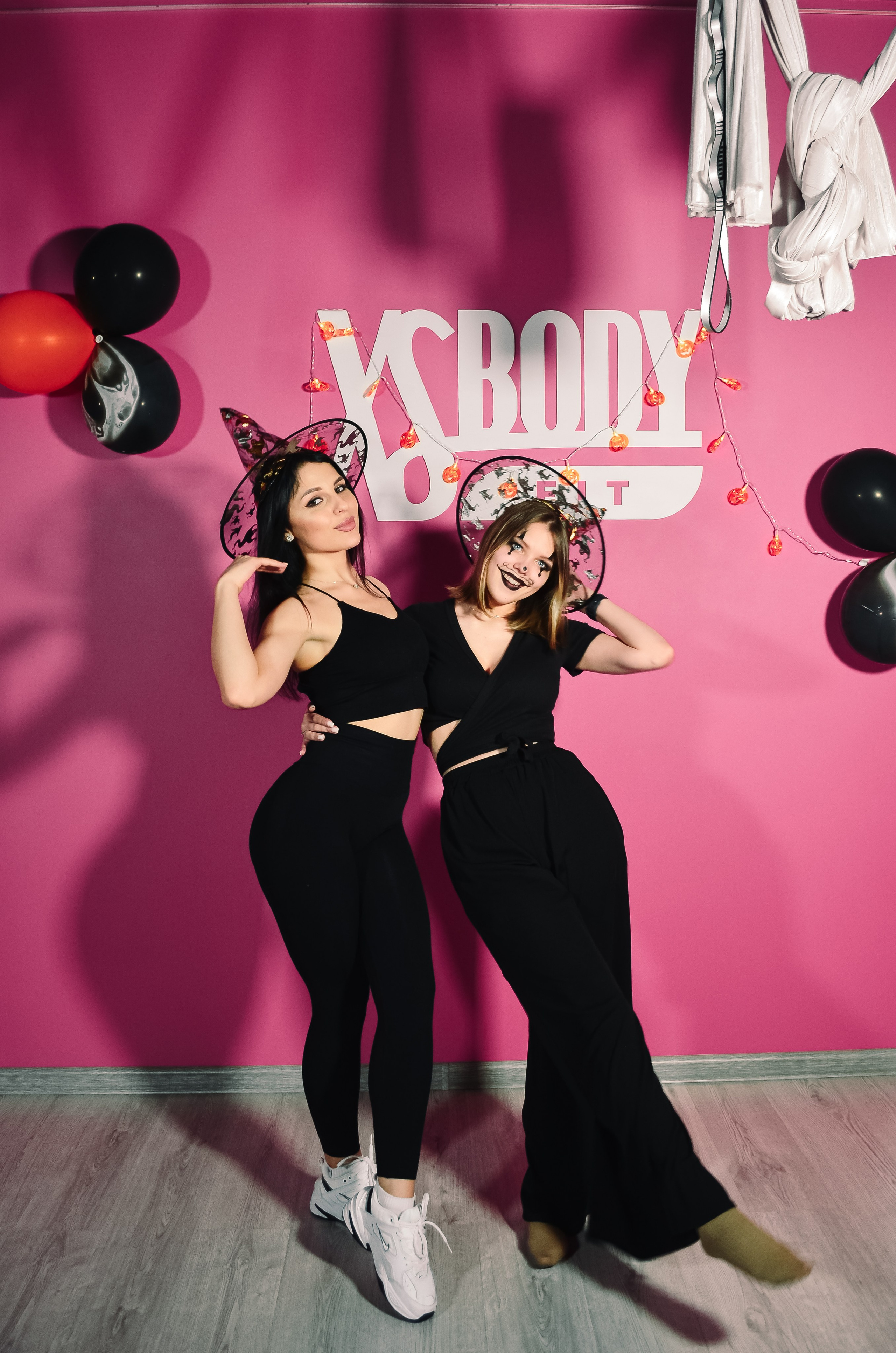 Фоторепортаж мероприятия в фитнес-клубе. Денисова Аля — фотограф для парных съемок и индивидуальных историй в Барнауле