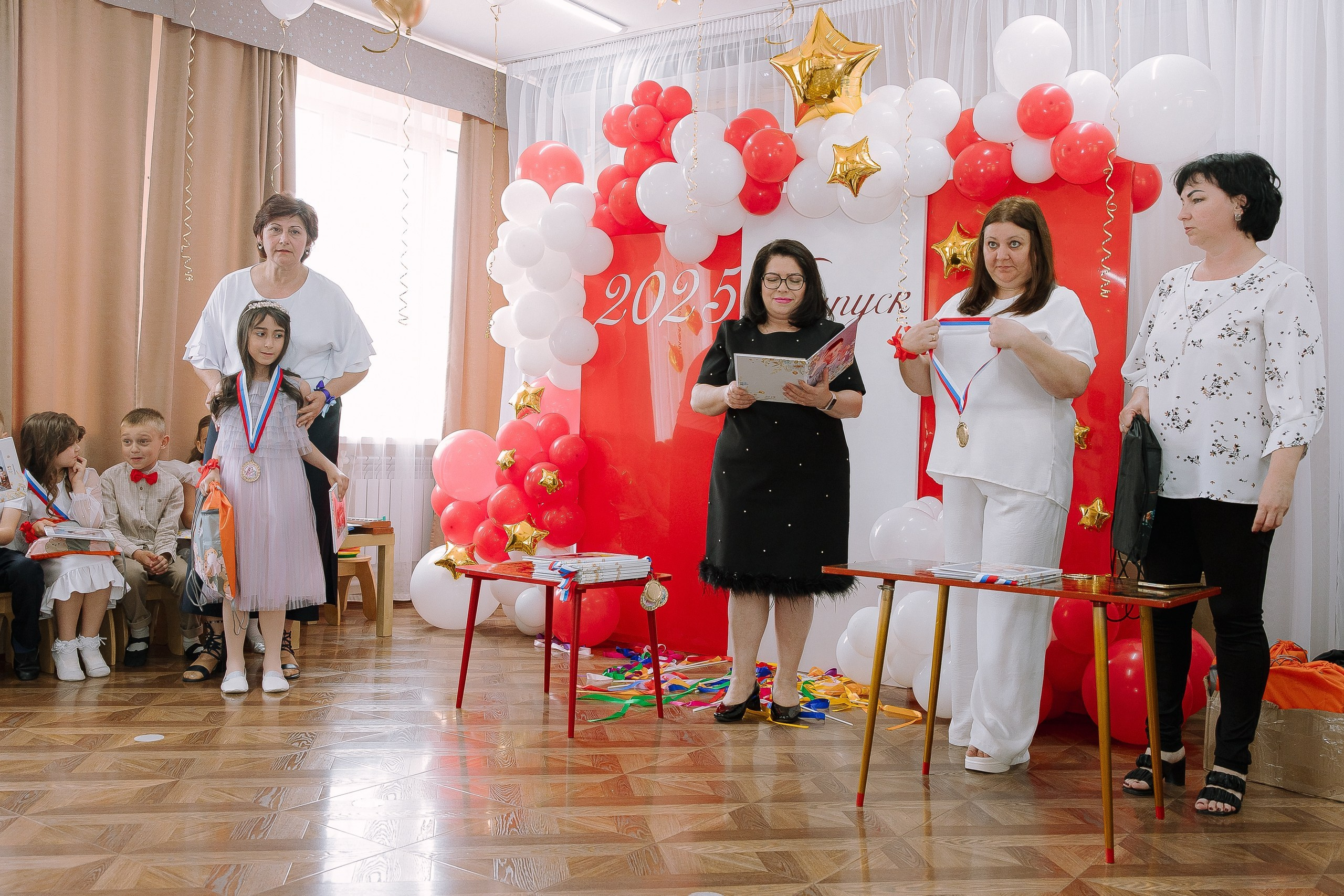 Выпускной в ДС 26. Выпускные альбомы Натальи Бутко: Новороссийск, Анапа, Геленджик