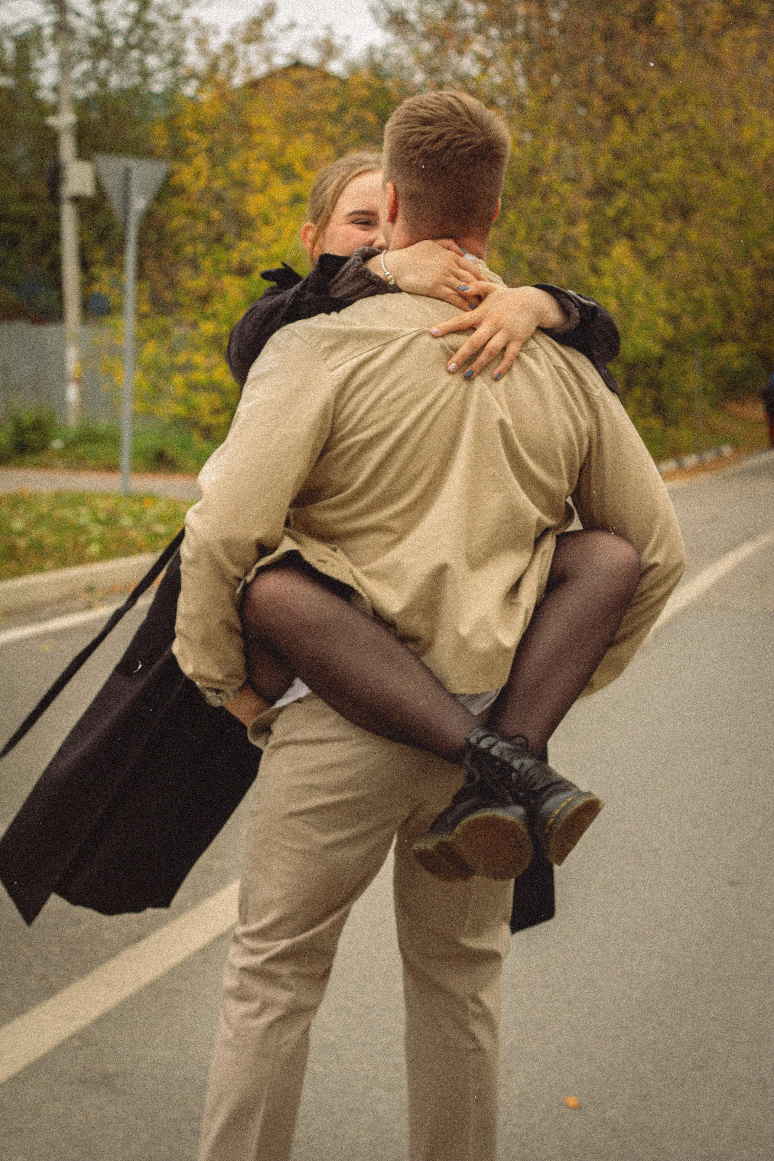 LOVERS IN AUTUMN. Главная