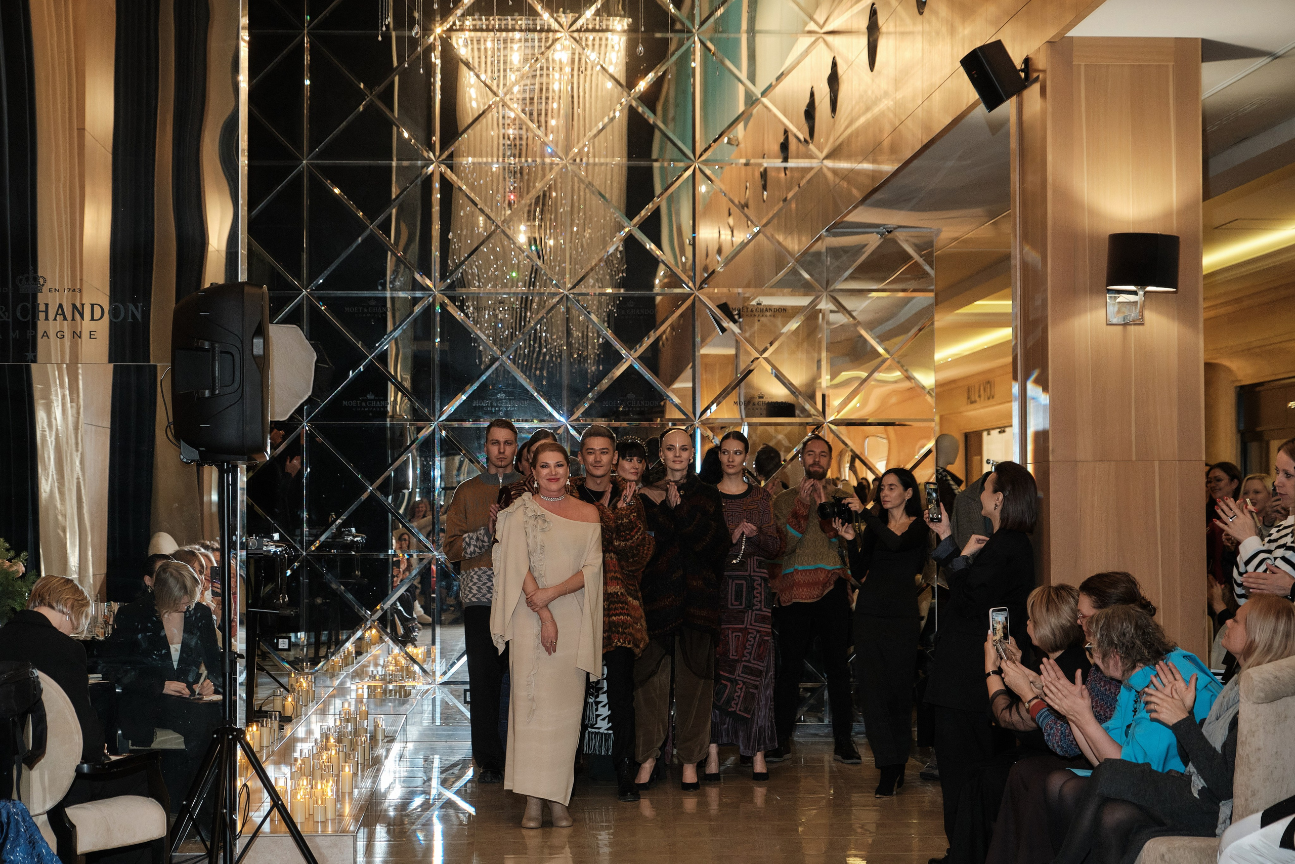 Показ коллекции (Мария Варламова). Свадебный фотограф в Екатеринбурге Соседков Евгений