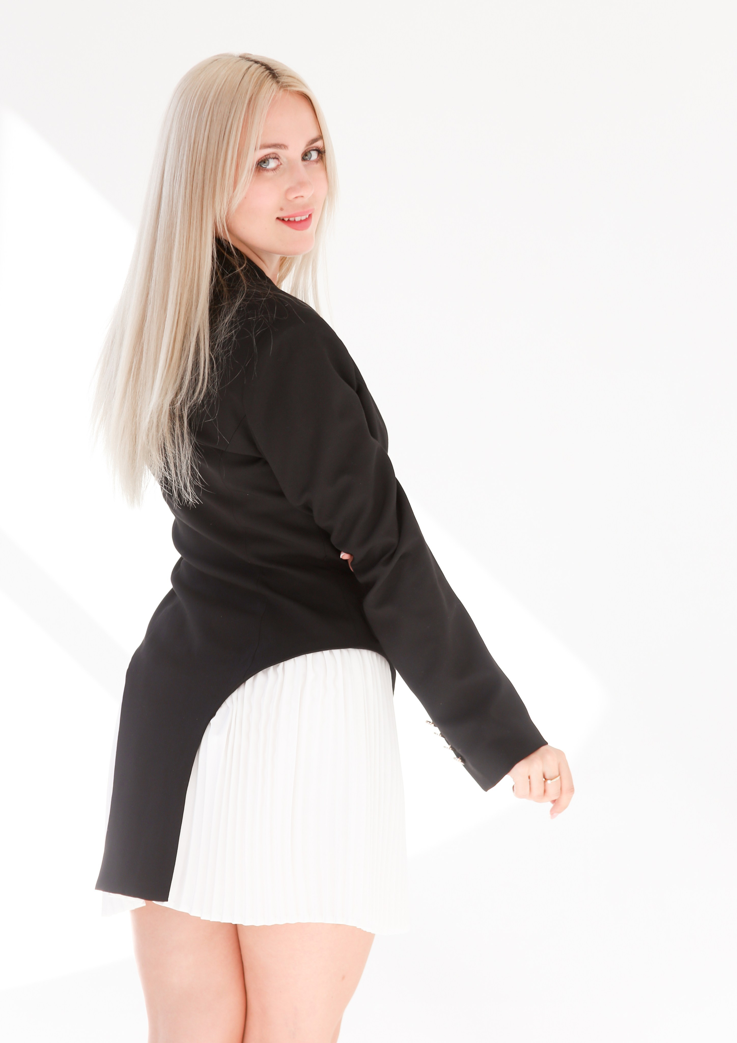 Вероника в студии. Фотограф Пермь. Фотосессия в фотостудии Перми и на свежем воздухе