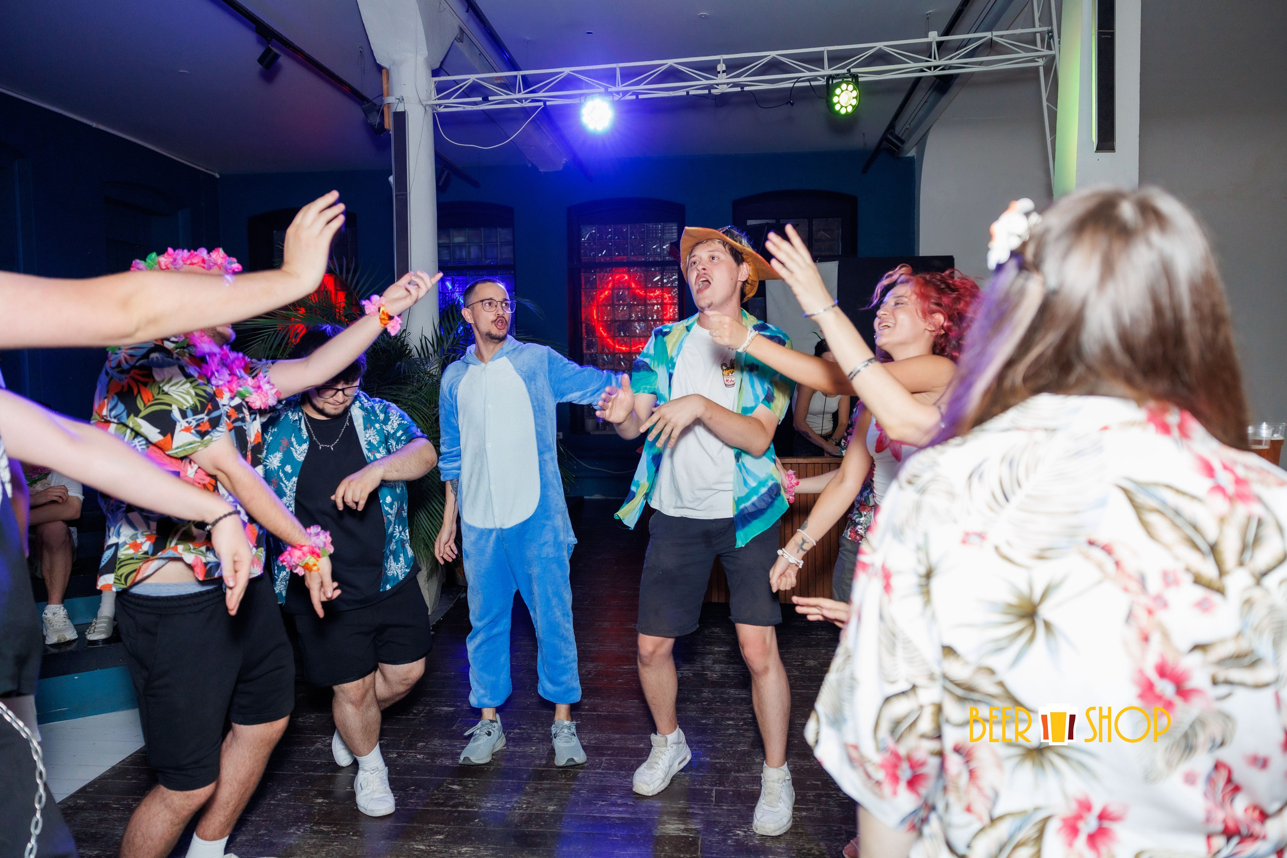 Гавайская вечеринка (Медиапорт). Свадебный фотограф и контент фотограф в Казани Малыгина Елена