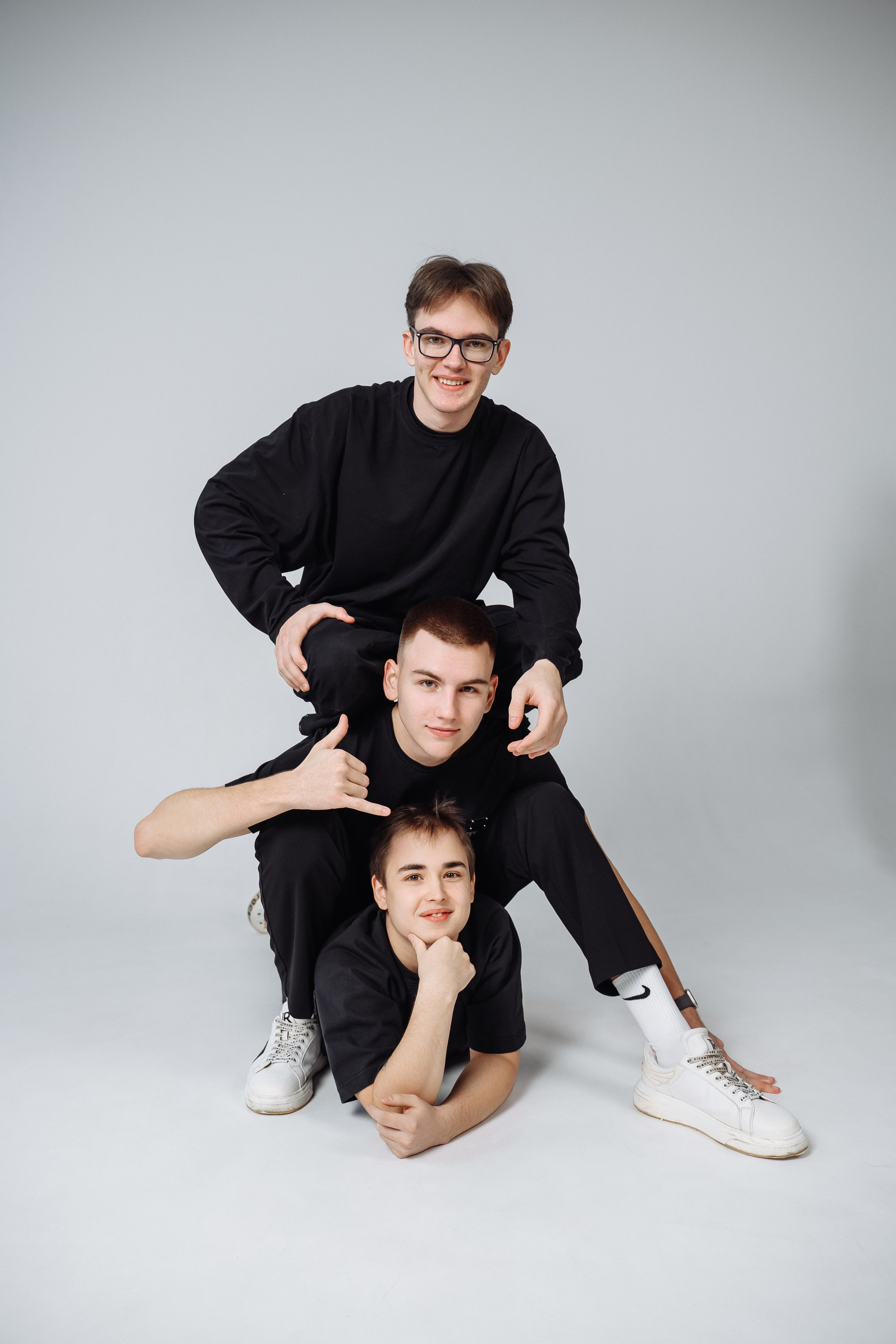 ВЫПУСКНИКИ 11 КЛАСС. МАРГАРИТА КУДРЯШОВА СВАДЕБНЫЙ И СЕМЕЙНЫЙ ФОТОГРАФ ТВЕРЬ МОСКВА