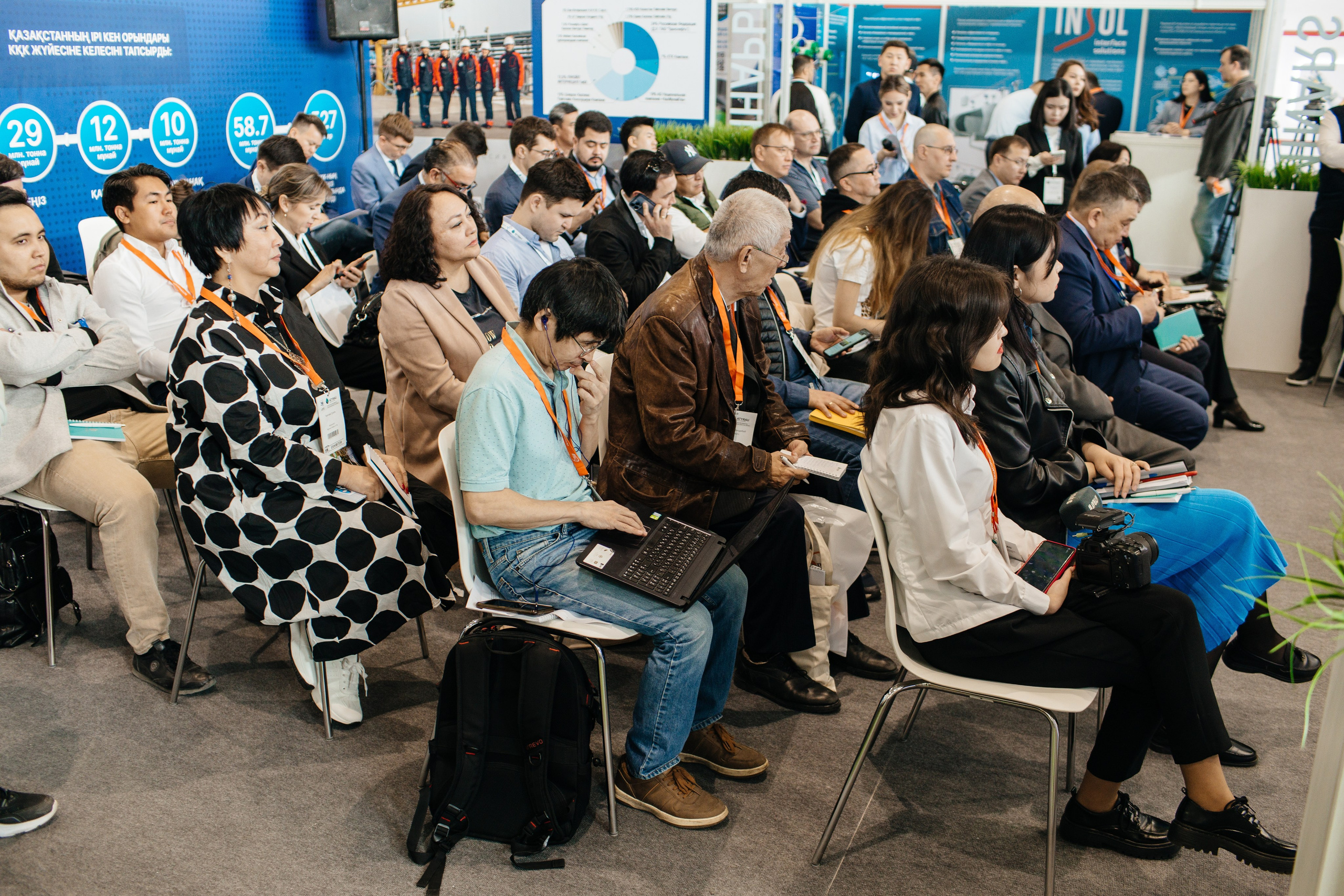 ПРЕСС-КОНФЕРЕНЦИЯ С УЧАСТИЕМ РУКОВОДСТВА КТК. Фотограф в Атырау Аслан Мурат