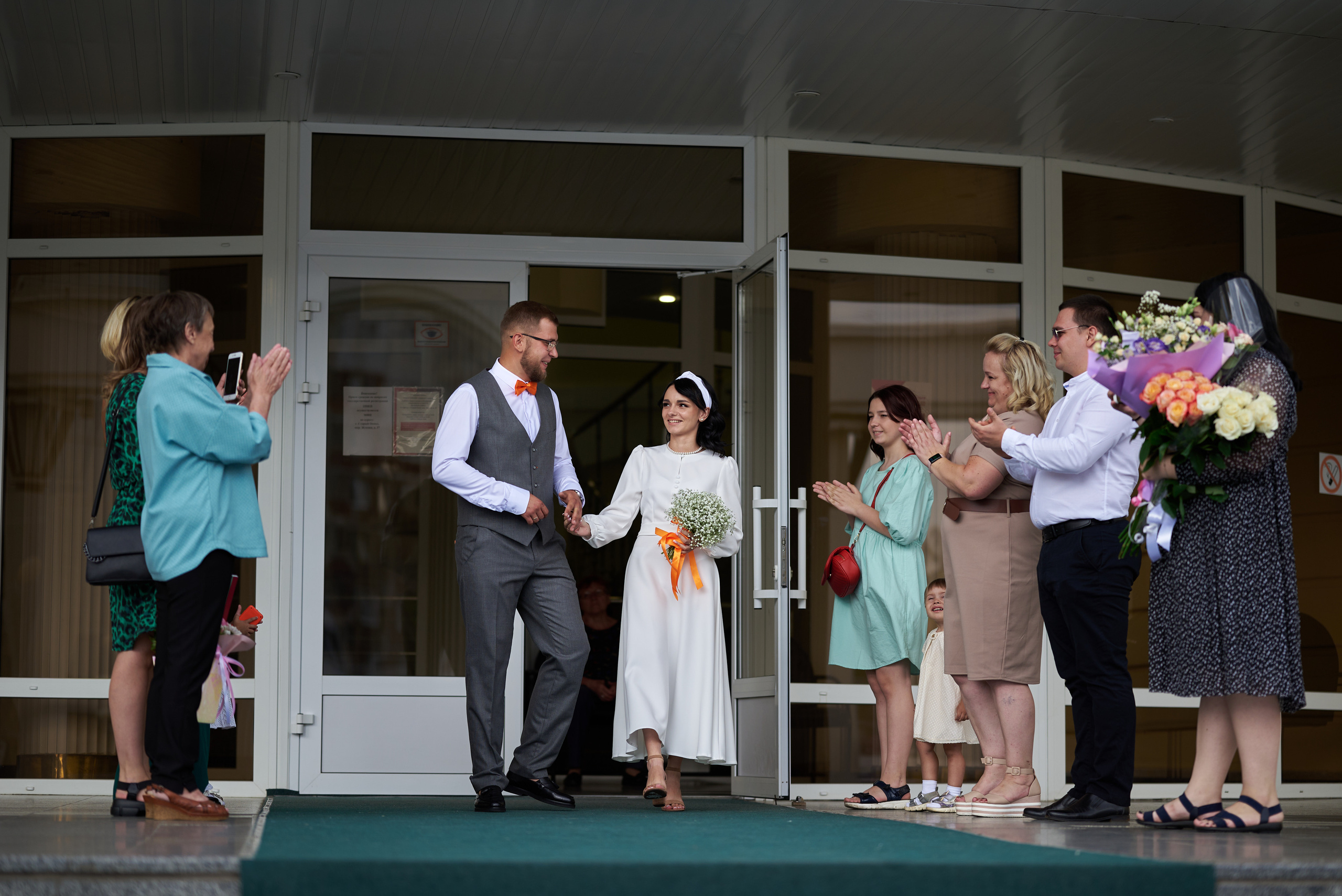 Фотограф Старый Оскол, Фотограф на свадьбу, заказать фотографа. Профессиональный фотограф Старый Оскол, Губкин — свадьба, венчание, крещение, юбилей и день рождения