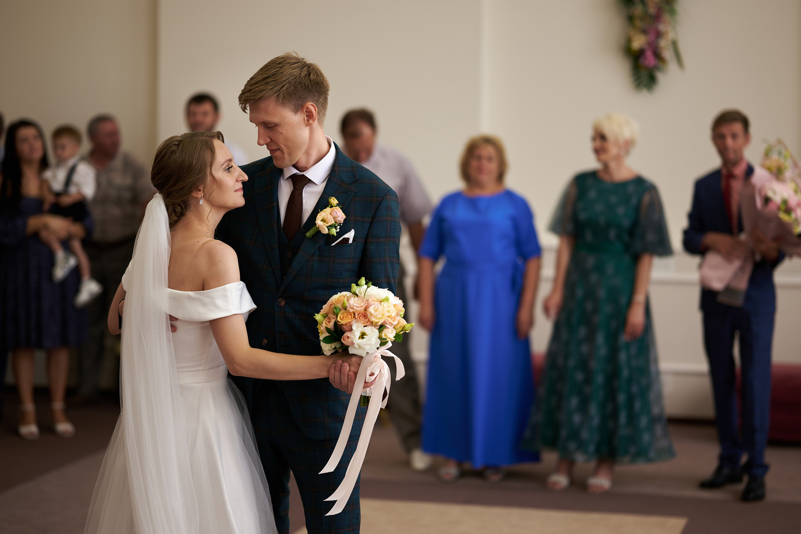 Фотограф в Старом Осколе, Губкине, Белгороде, кто лучший фотограф. Профессиональный фотограф Старый Оскол, Губкин — свадьба, венчание, крещение, юбилей и день рождения