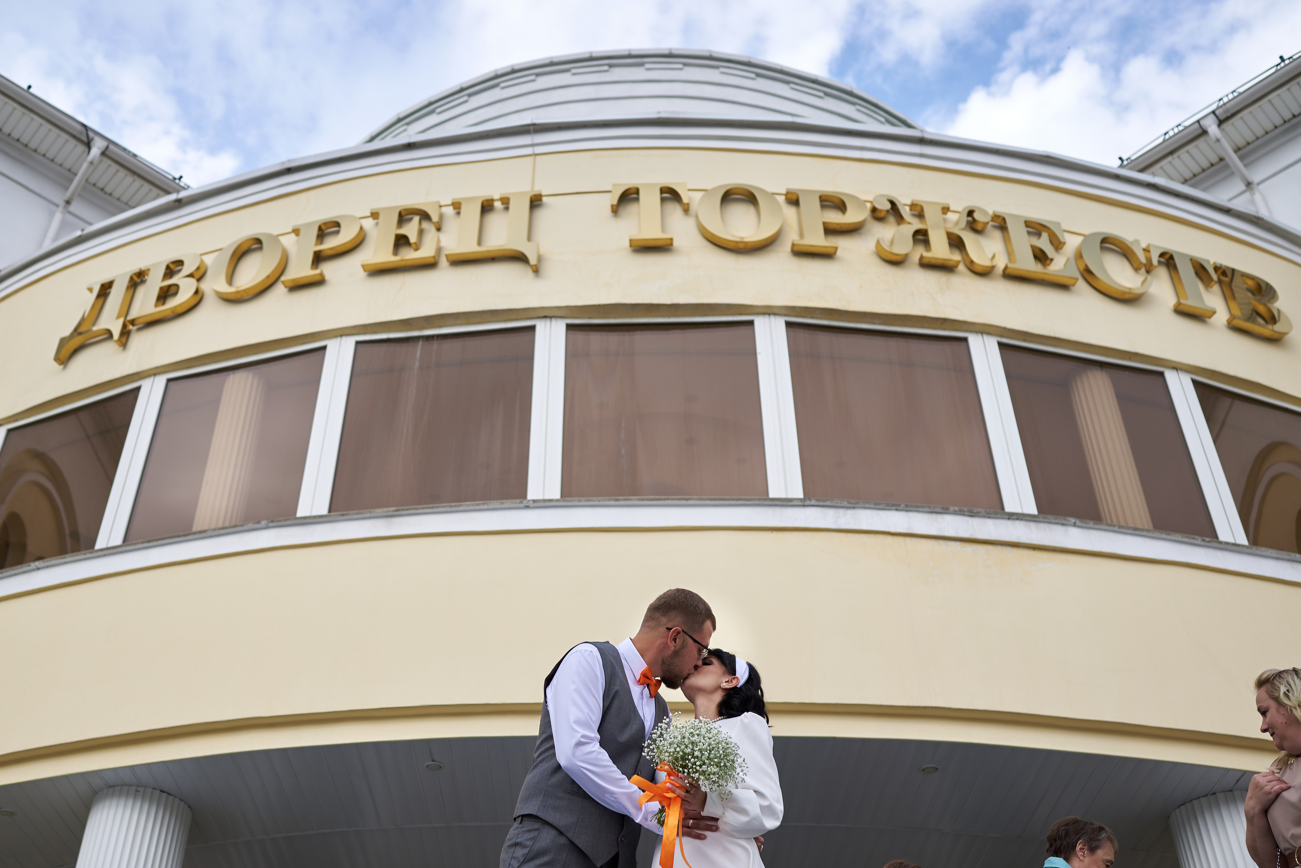 Фотограф Старый Оскол, Фотограф на свадьбу, заказать фотографа. Профессиональный фотограф Старый Оскол, Губкин — свадьба, венчание, крещение, юбилей и день рождения