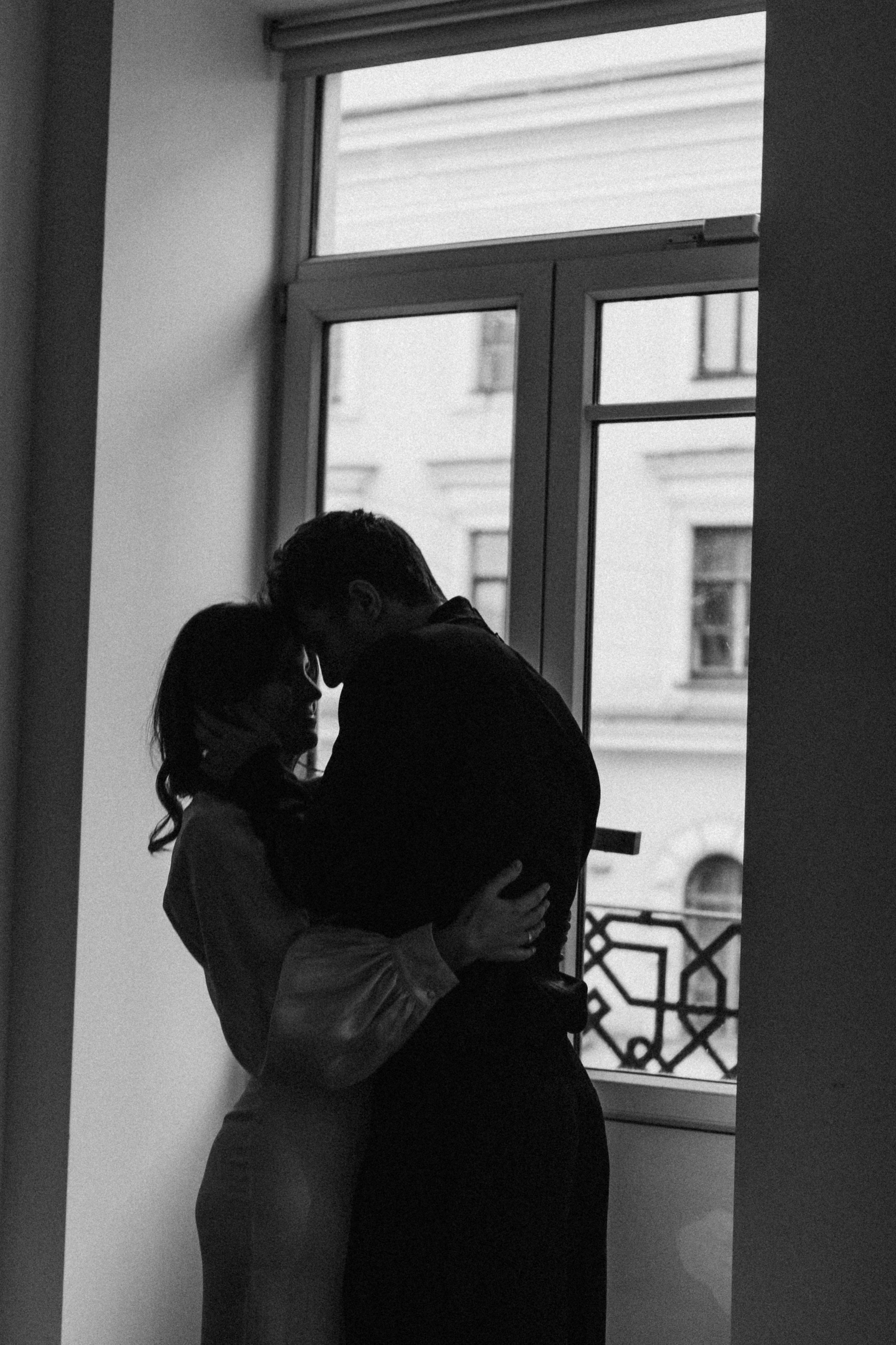 УТРО ЖЕНИХА И НЕВЕСТЫ В ПИТЕРСКОЙ КВАРТИРЕ И СЬЕМКА С СВАДЕБНЫХ ОБРАЗАХ. Профессиональный фотограф, Санкт-Петербург — Виктория Богомолова