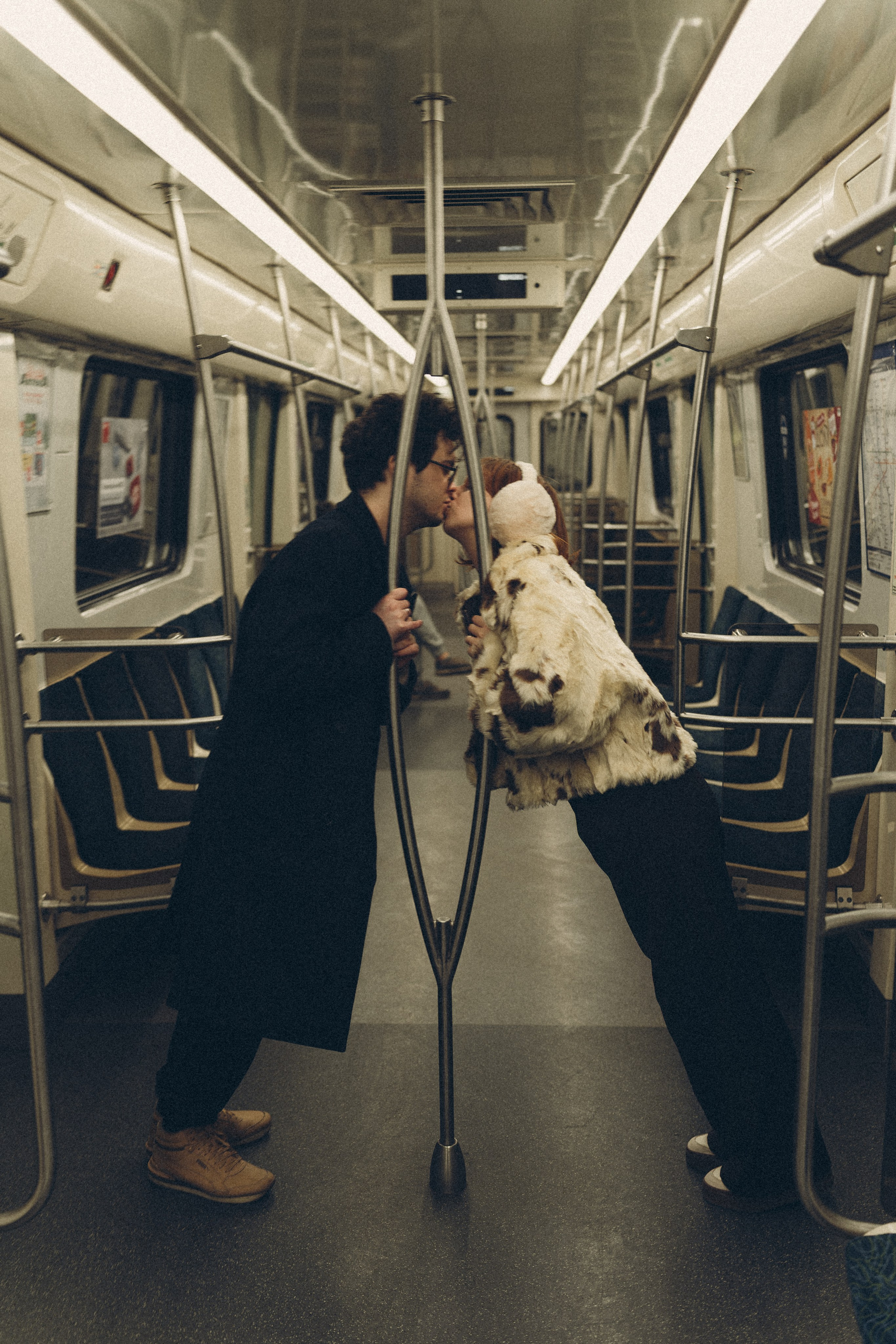 НОВОГОДНЯЯ ФОТОСЕСИИЯ ПАРЫ В МЕТРО ЛЮБОВЬ. Профессиональный фотограф, Санкт-Петербург — Виктория Богомолова